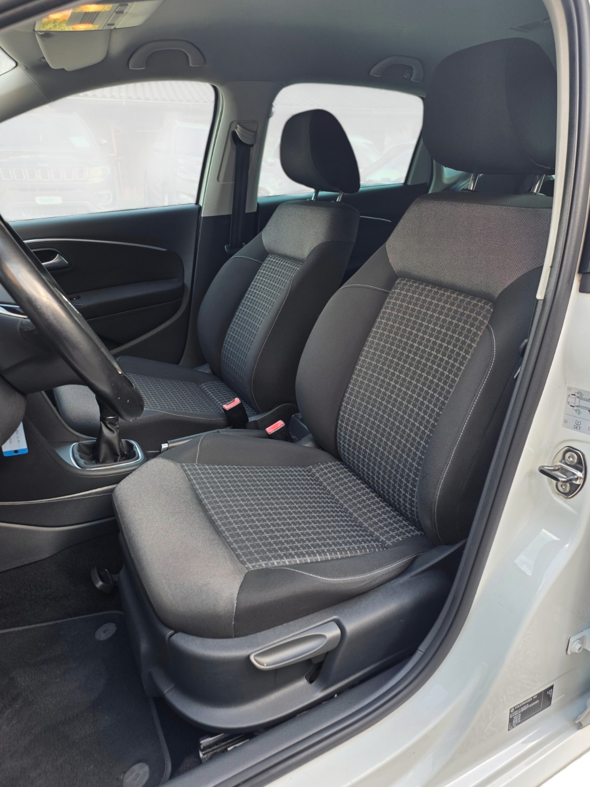 VW Polo 1.2 TSI BMT Comfortline-image-12