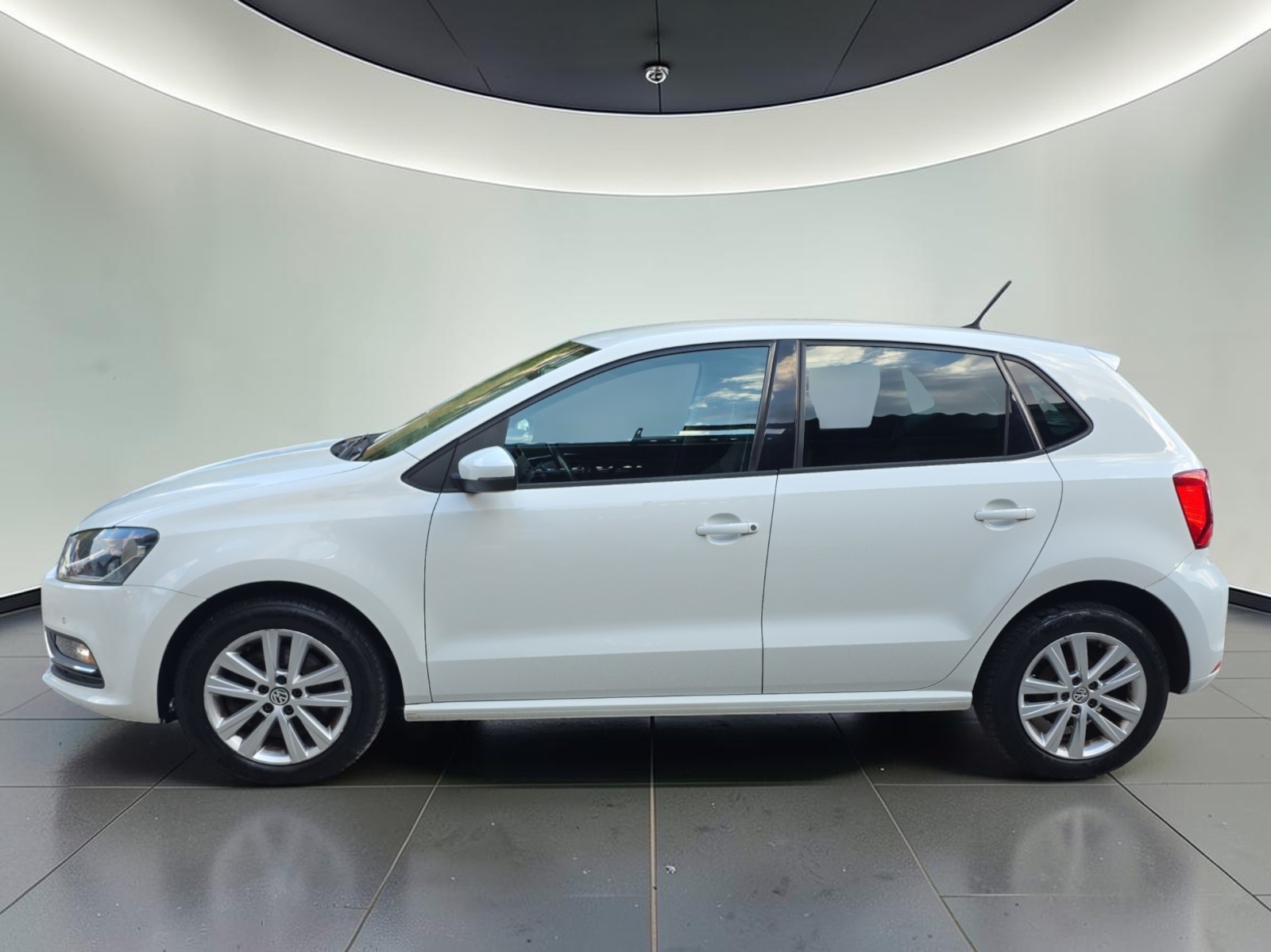 VW Polo 1.2 TSI BMT Comfortline-image-7