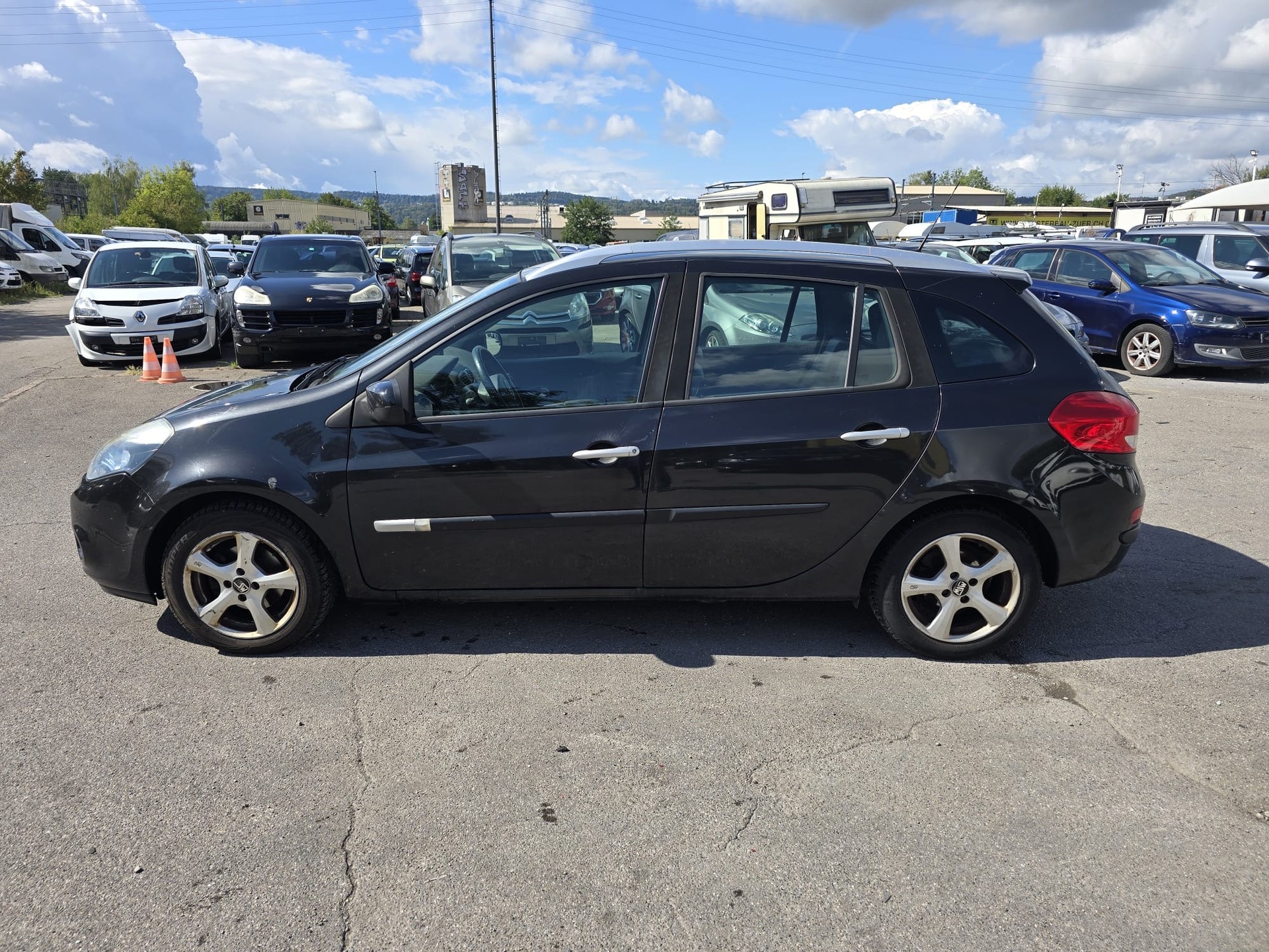 RENAULT Clio Grandtour 1.5 dCi Expression-image-6