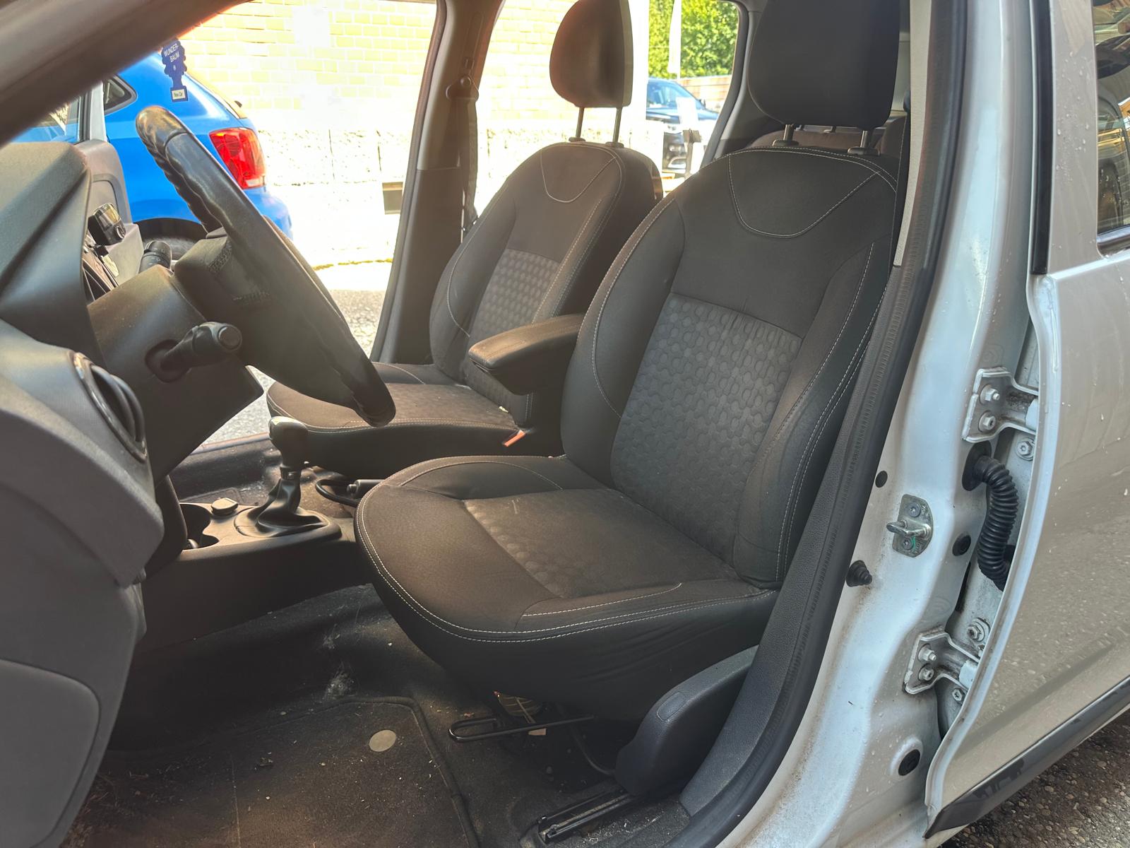 DACIA Logan MCV 0.9 Ambiance Automatic-image-9