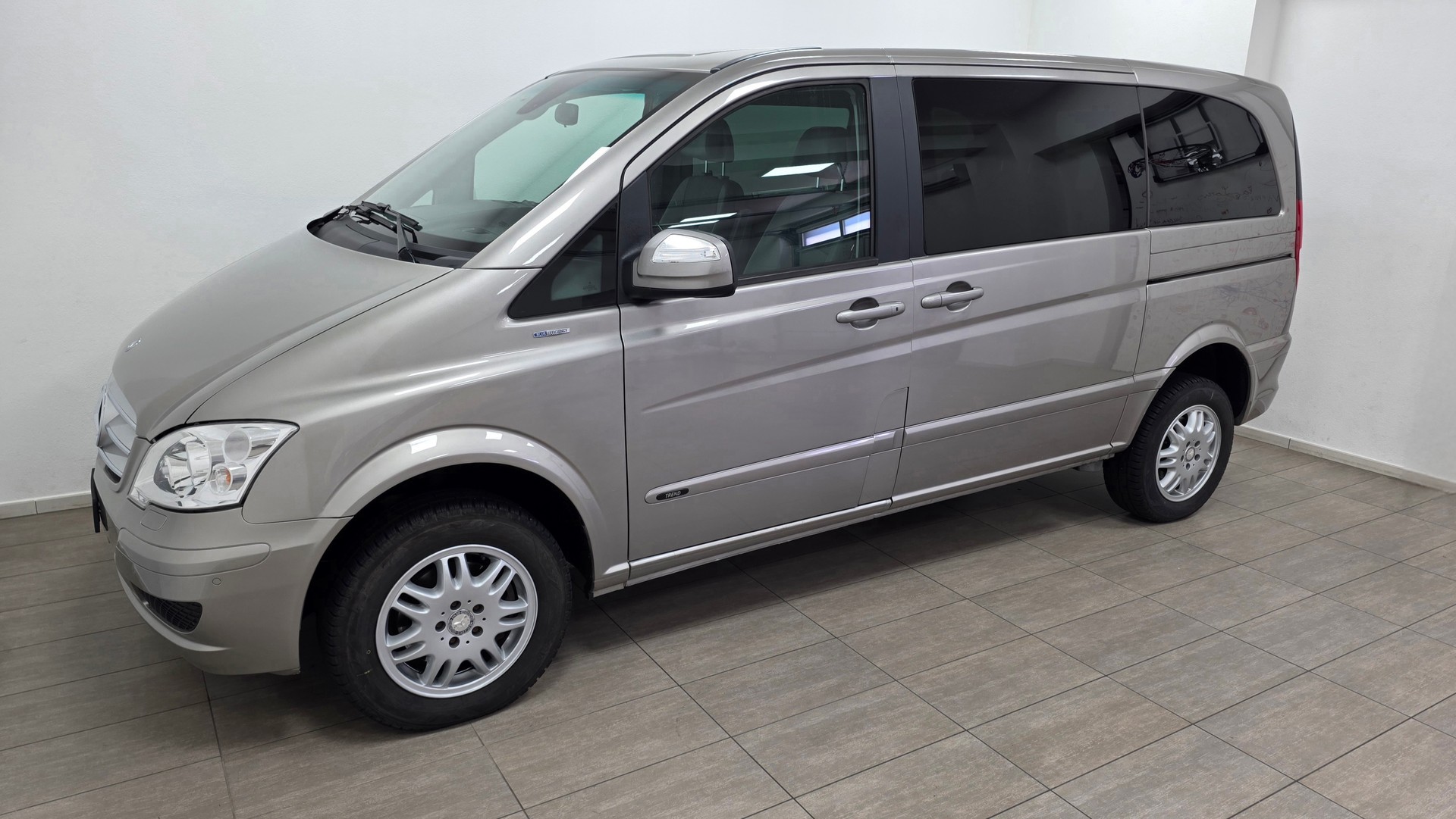 MERCEDES-BENZ Viano 2.2 CDI Blue Eff. Trend Ed. L 4Matic A-image-7