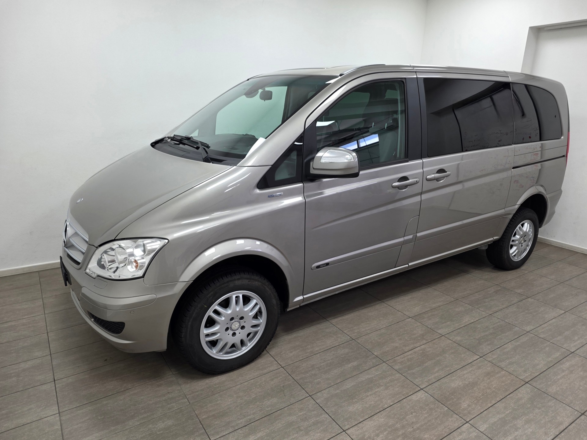 MERCEDES-BENZ Viano 2.2 CDI Blue Eff. Trend Ed. L 4Matic A-image-8