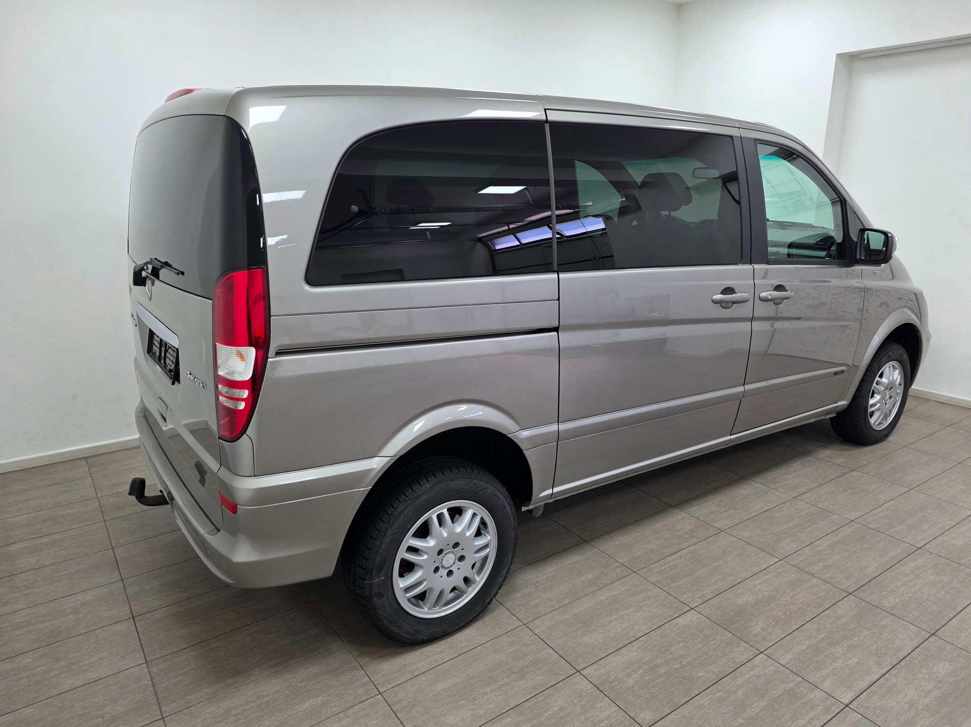 MERCEDES-BENZ Viano 2.2 CDI Blue Eff. Trend Ed. L 4Matic A-image-4