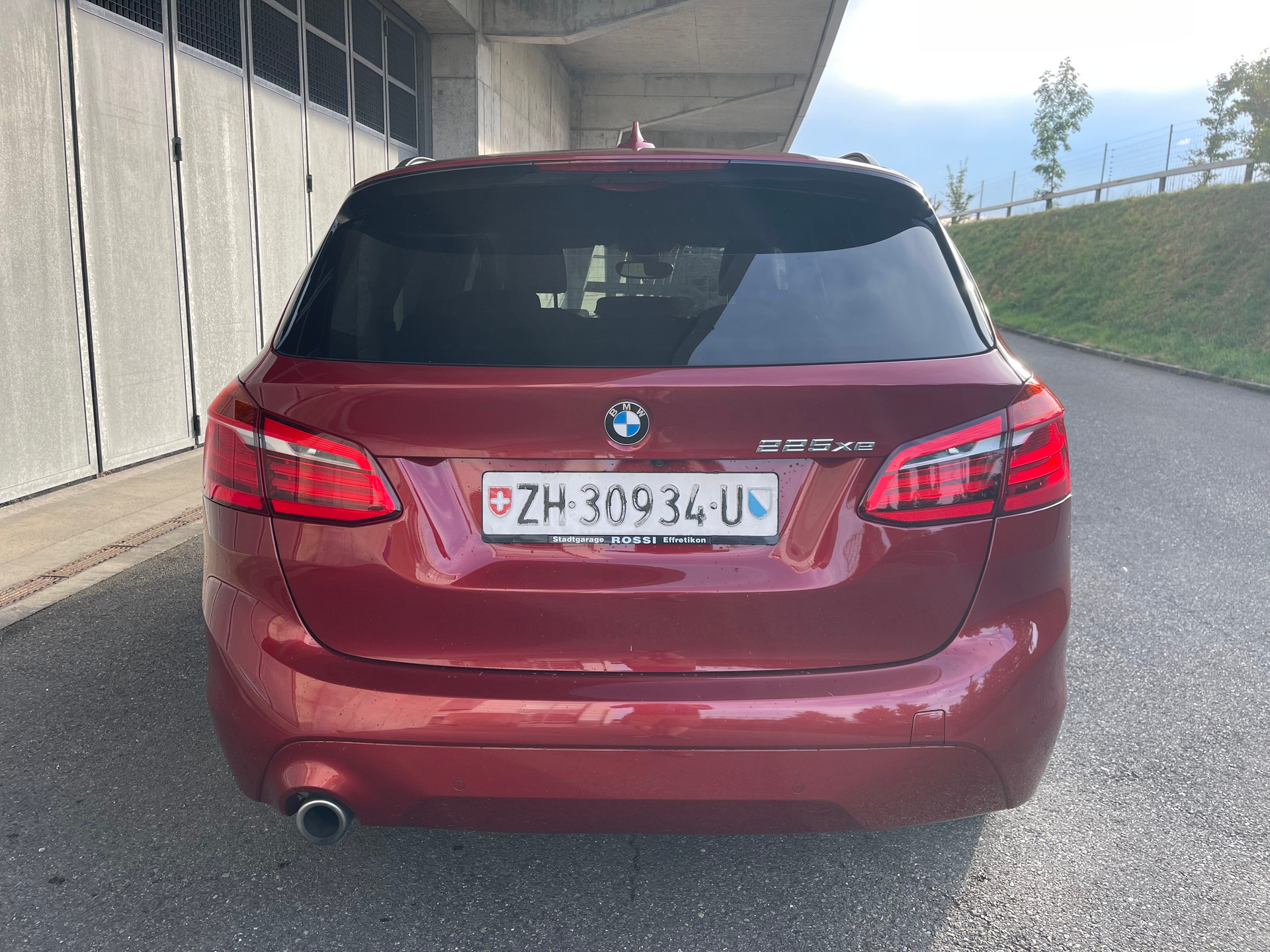 BMW 225xe Active Tourer-image-5