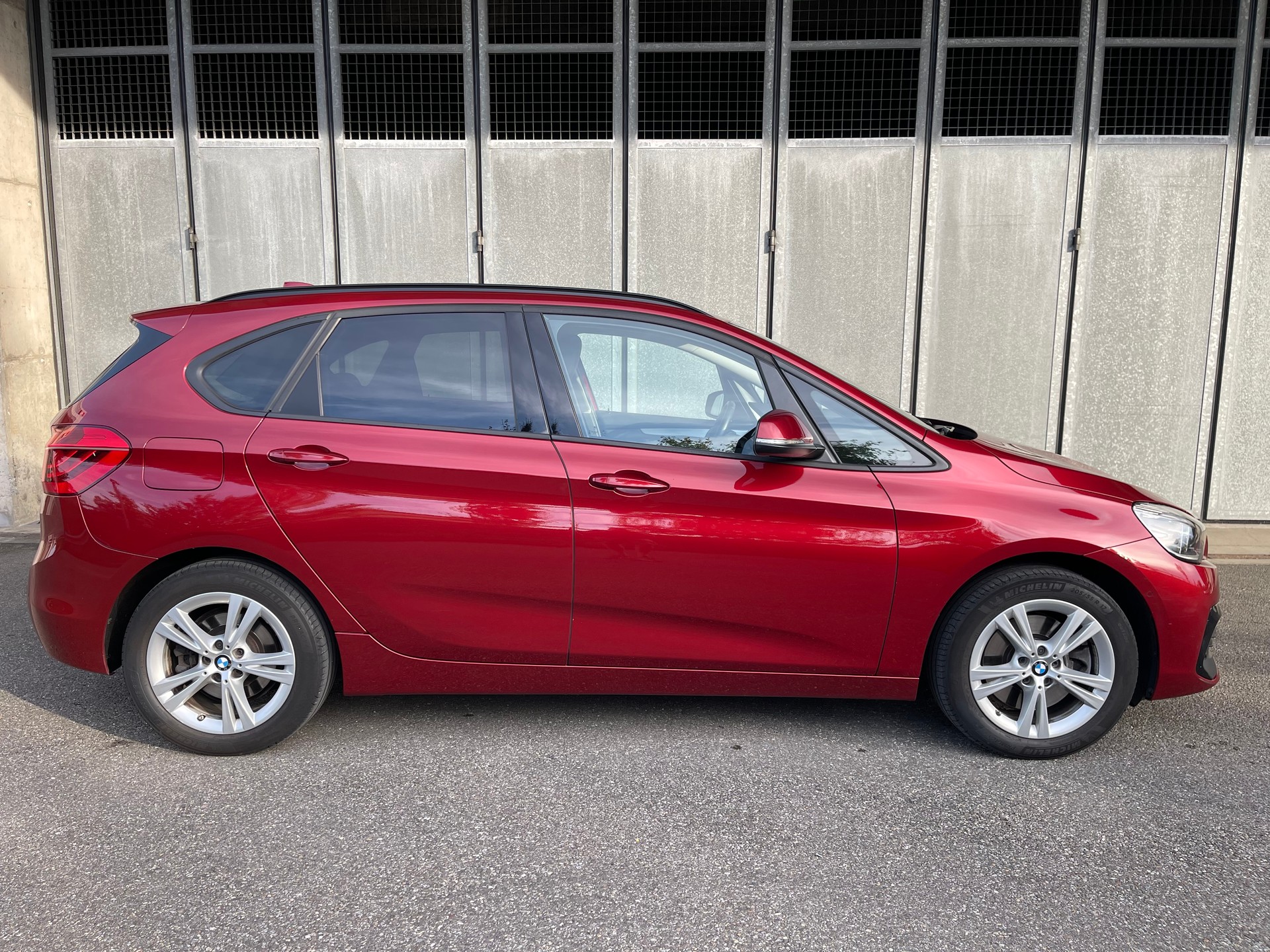 BMW 225xe Active Tourer-image-6
