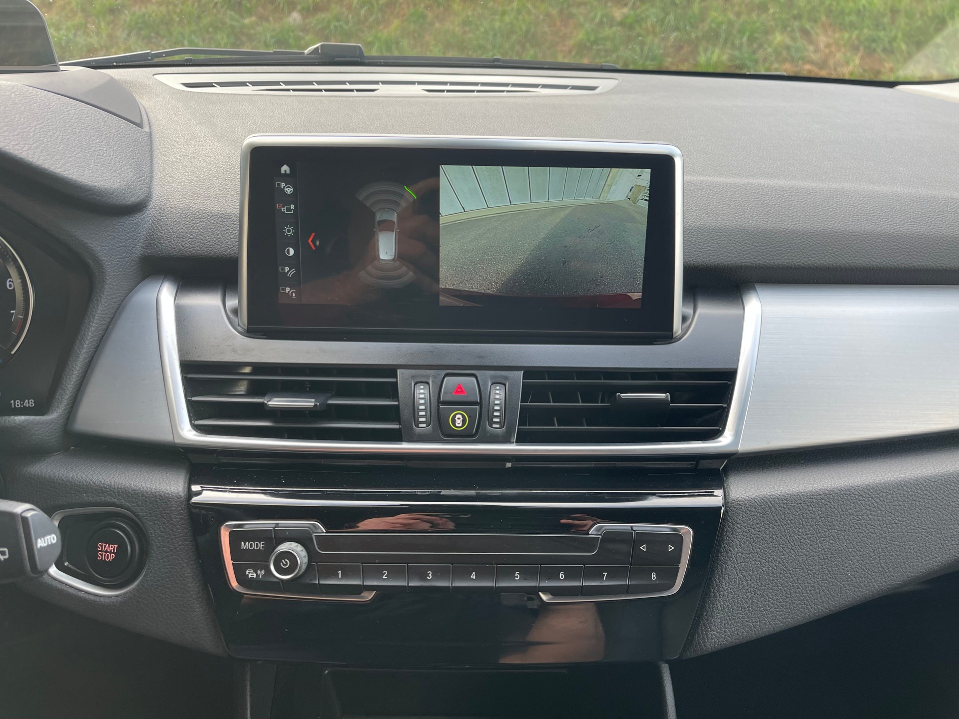 BMW 225xe Active Tourer-image-12