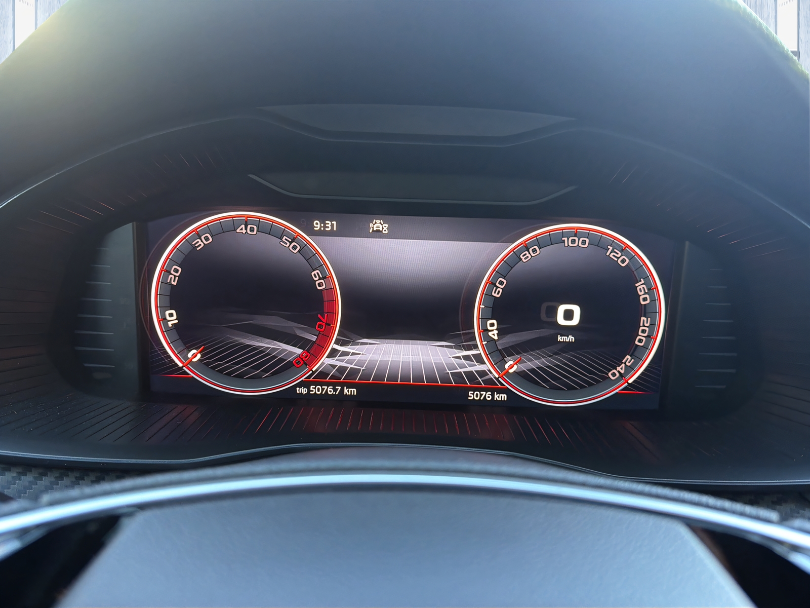 SKODA Kamiq 1.5 TSI Monte Carlo DSG-image-13
