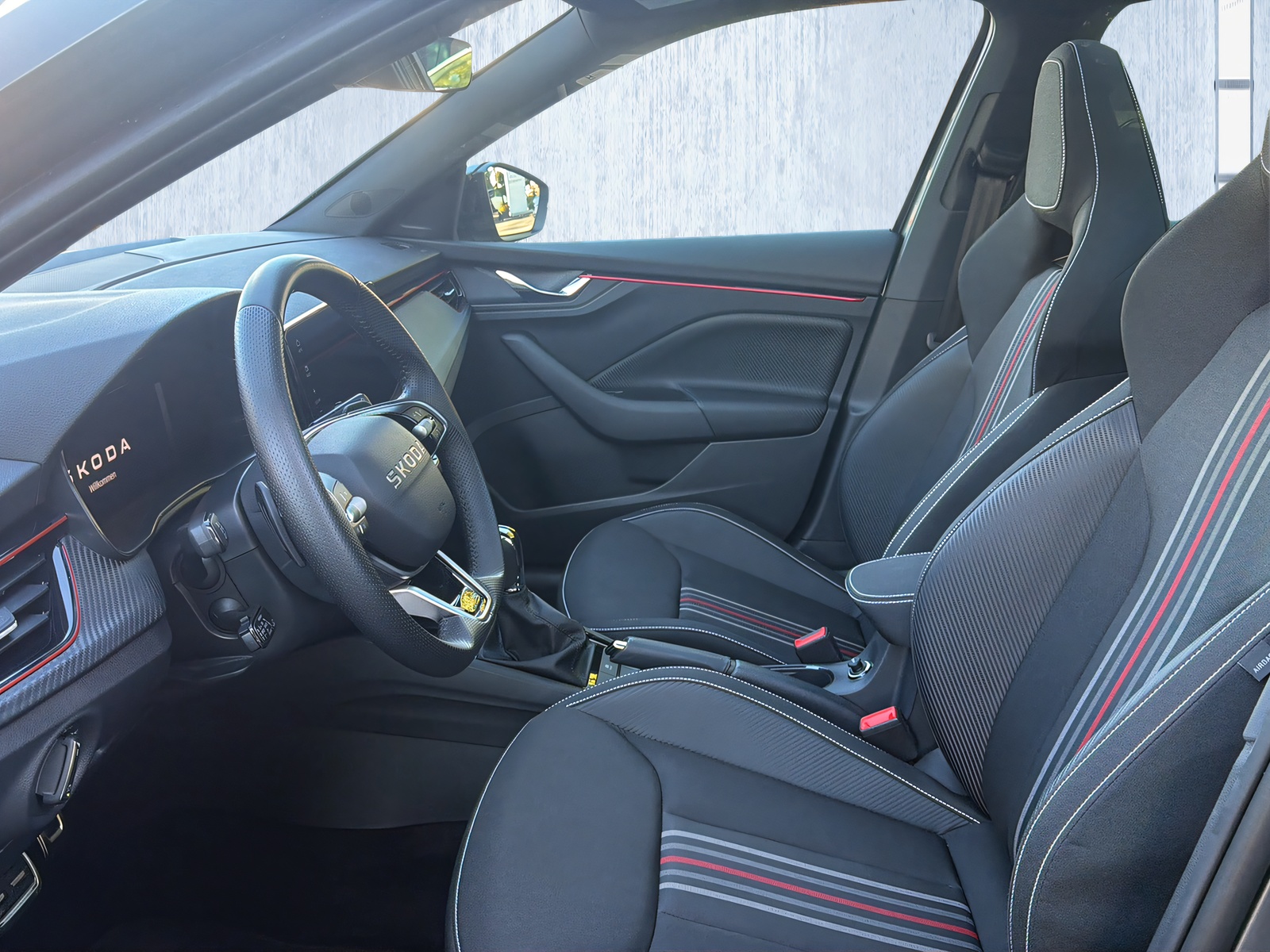 SKODA Kamiq 1.5 TSI Monte Carlo DSG-image-9