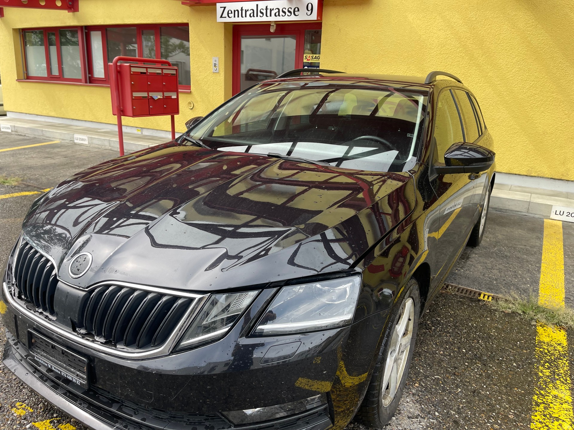 SKODA Octavia Combi 1.6 TDI Active DSG-image-7