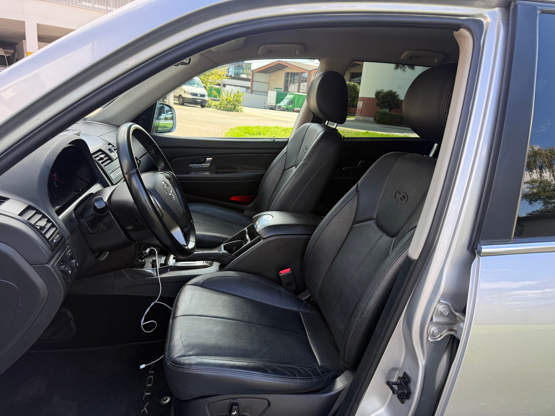 KGM-SsangYong Rexton RX200 e-XDi Quartz 4WD Automatic-image-5