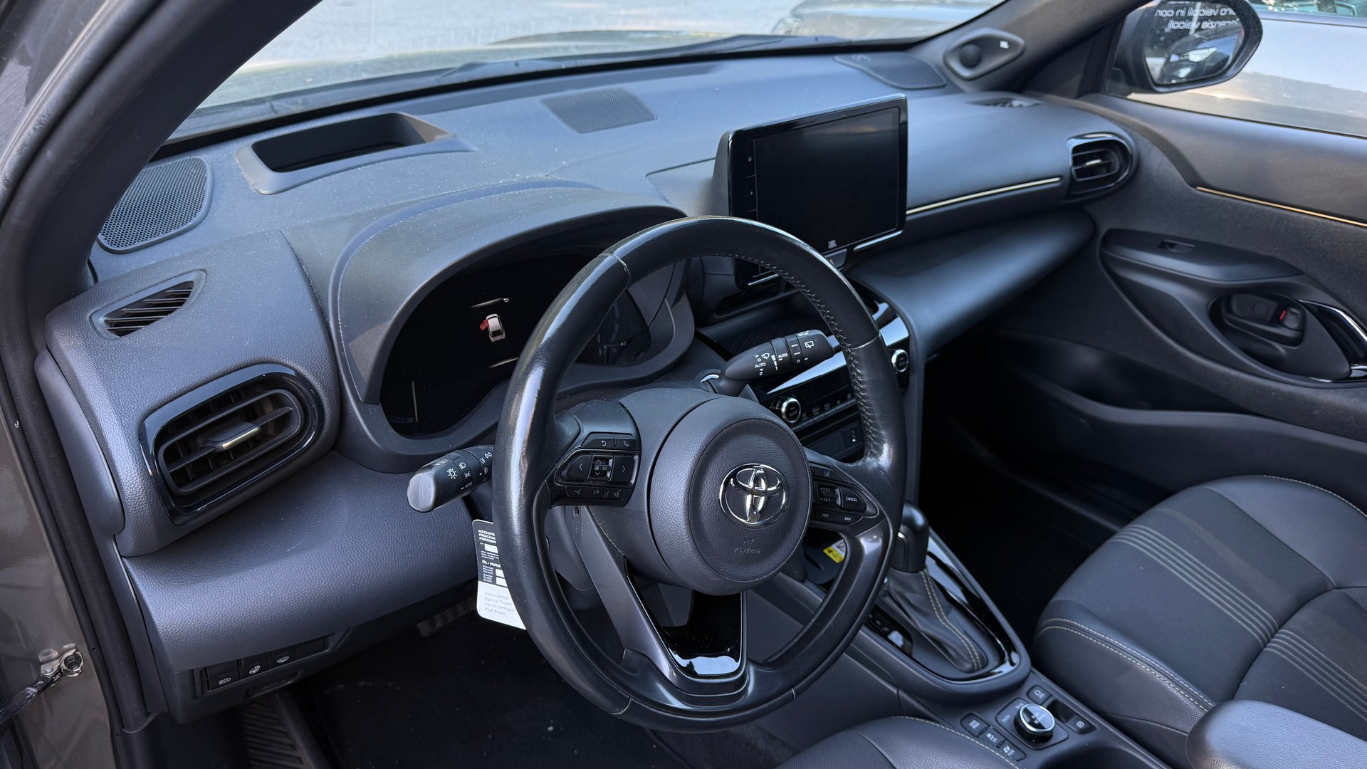 TOYOTA Yaris Cross 1.5 Adventure e-CVT AWDi-image-8
