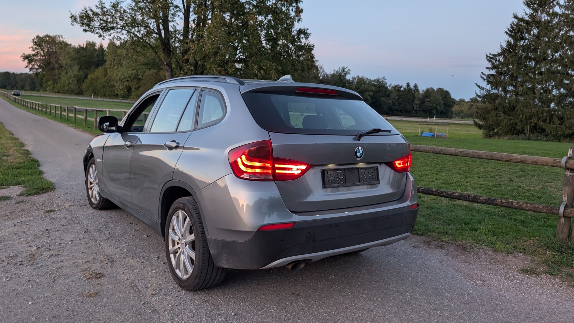 BMW X1 xDrive 18d NUR 135.876 tkm !!-image-0