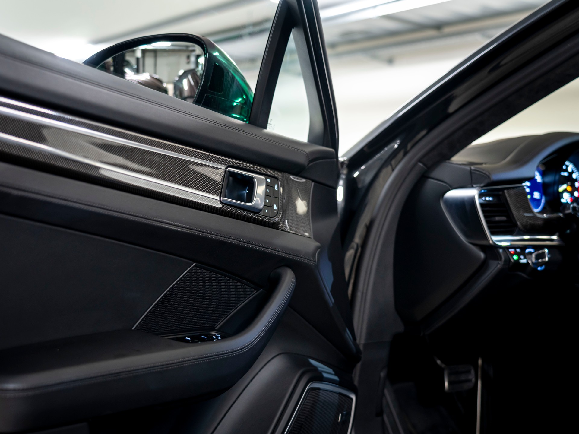 PORSCHE Panamera 4S E-Hybrid Sport Turismo PDK-image-19