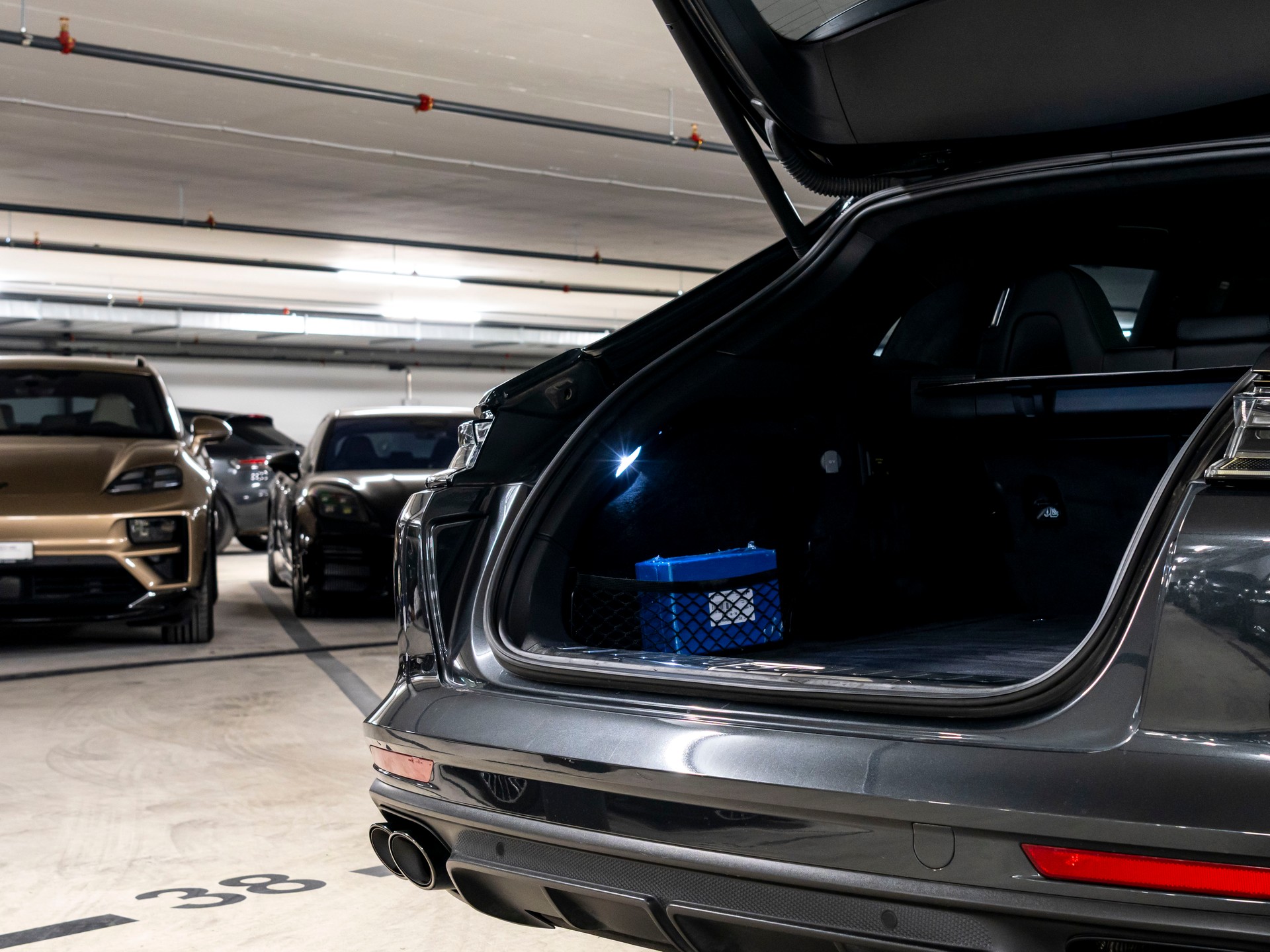 PORSCHE Panamera 4S E-Hybrid Sport Turismo PDK-image-6