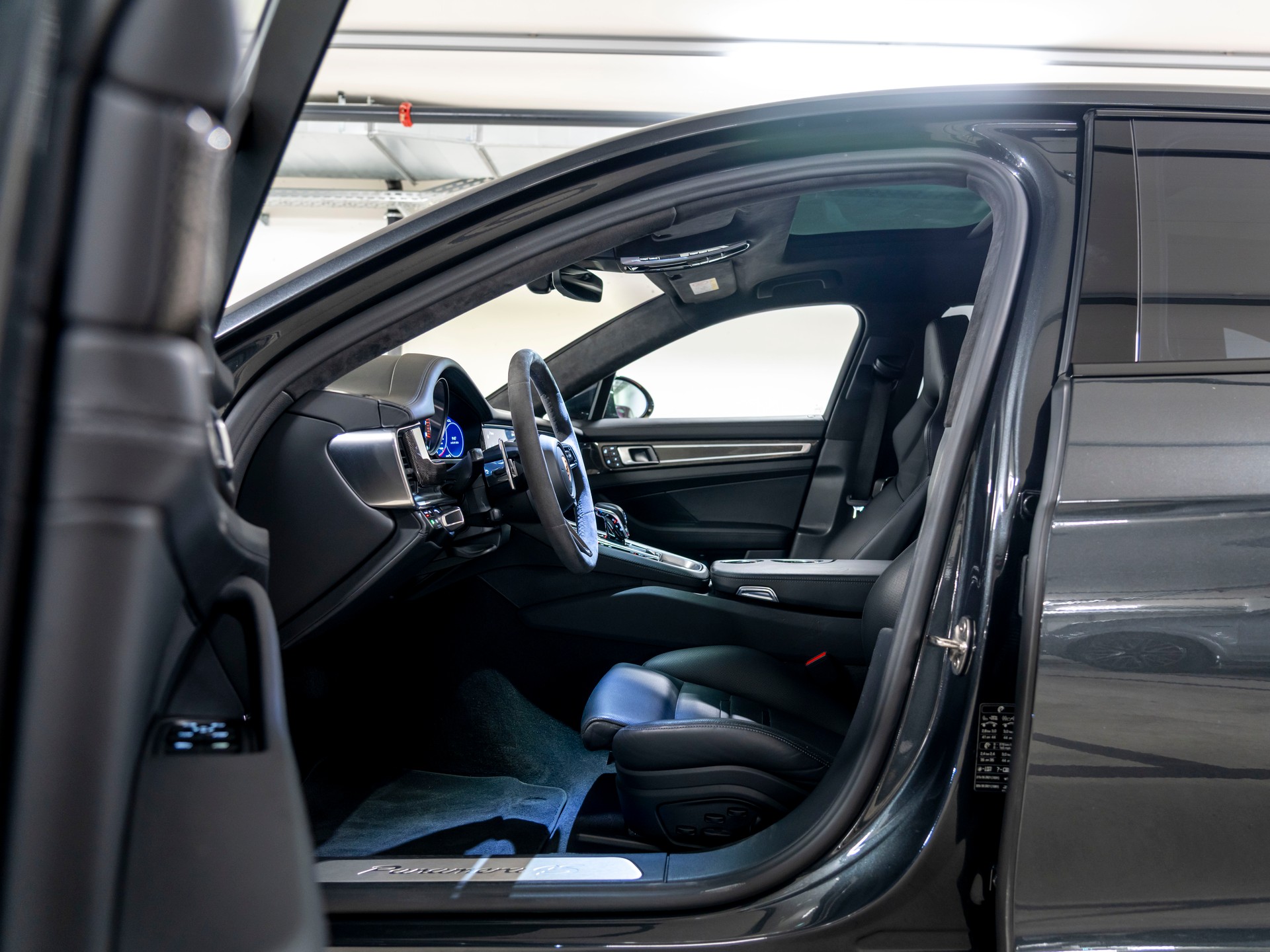 PORSCHE Panamera 4S E-Hybrid Sport Turismo PDK-image-13