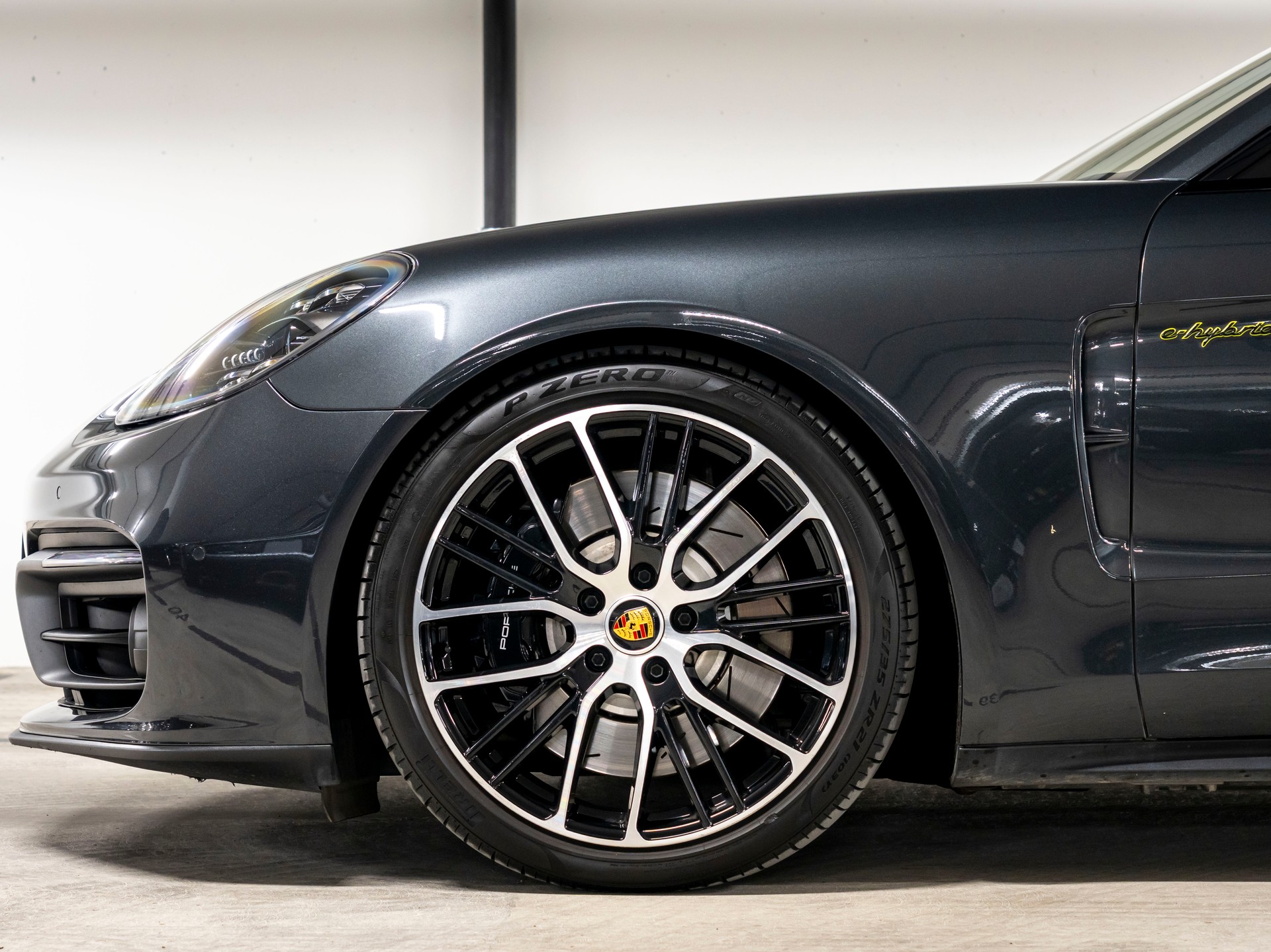 PORSCHE Panamera 4S E-Hybrid Sport Turismo PDK-image-9
