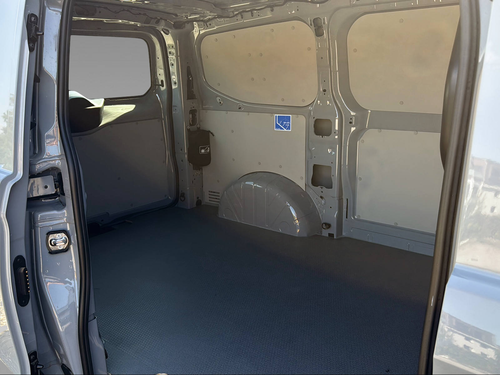 VW Transporter Kaw. 3100 2.0 TDI 110-image-21