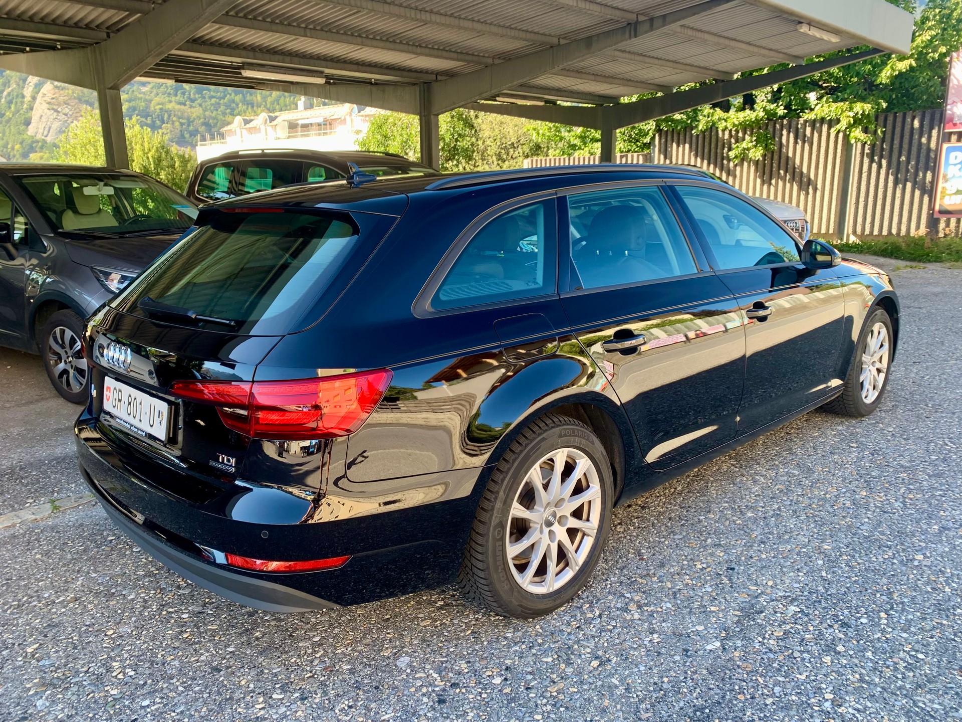 AUDI A4 Avant 2.0 TDI quattro S-tronic-image-5