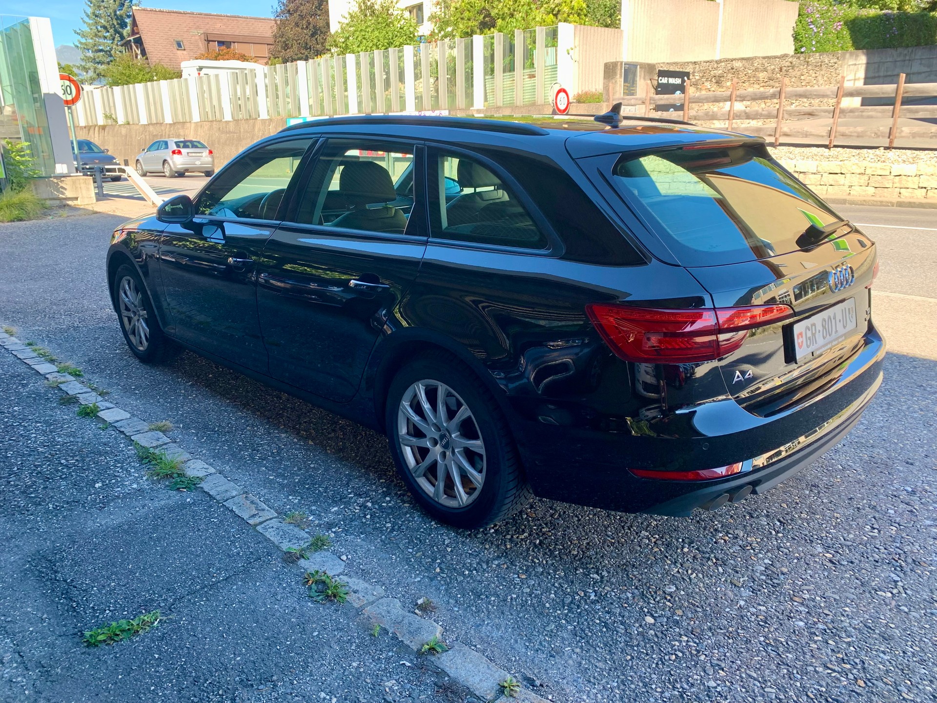 AUDI A4 Avant 2.0 TDI quattro S-tronic-image-3