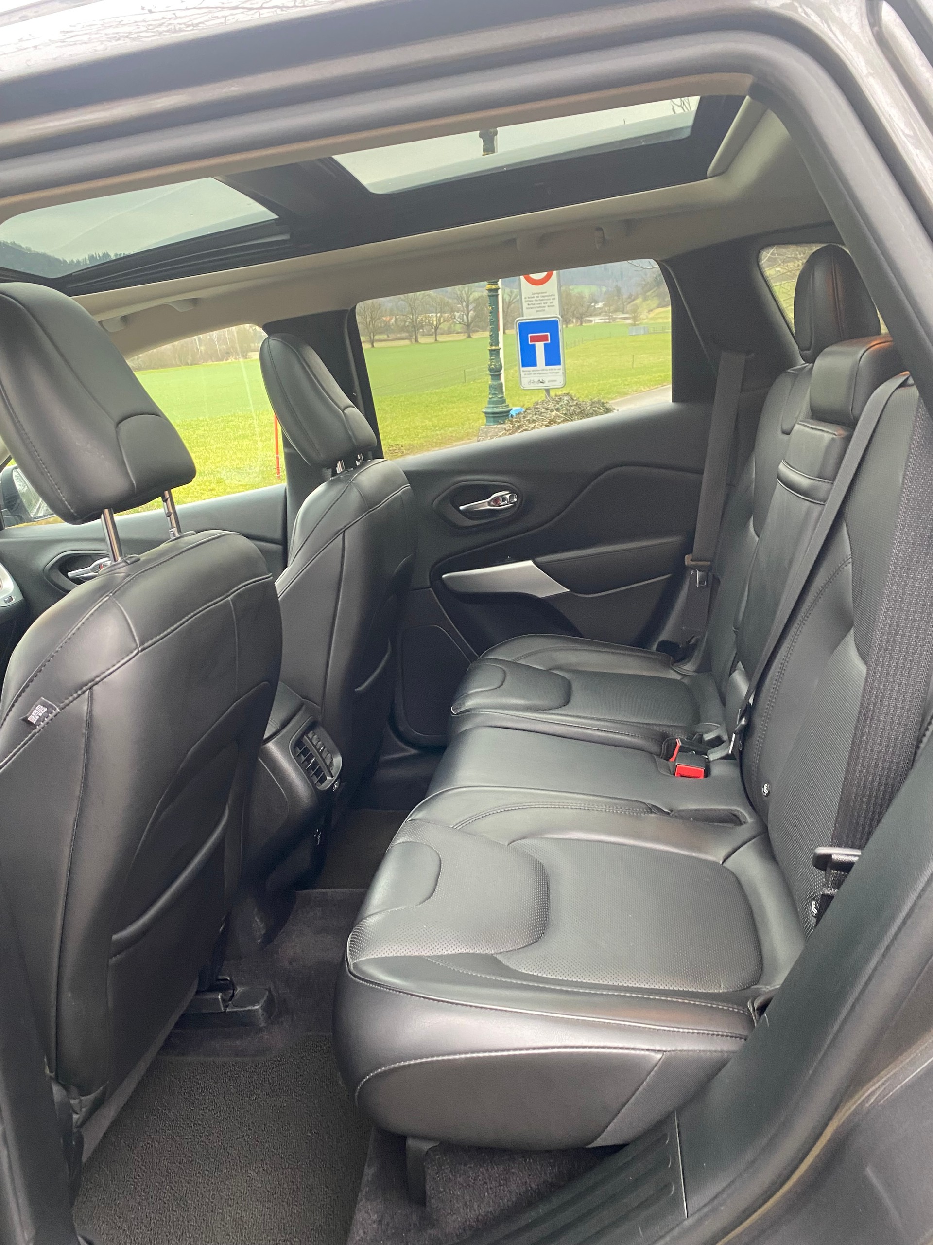 JEEP Cherokee 2.2TD Limited AWD 9ATX-image-2