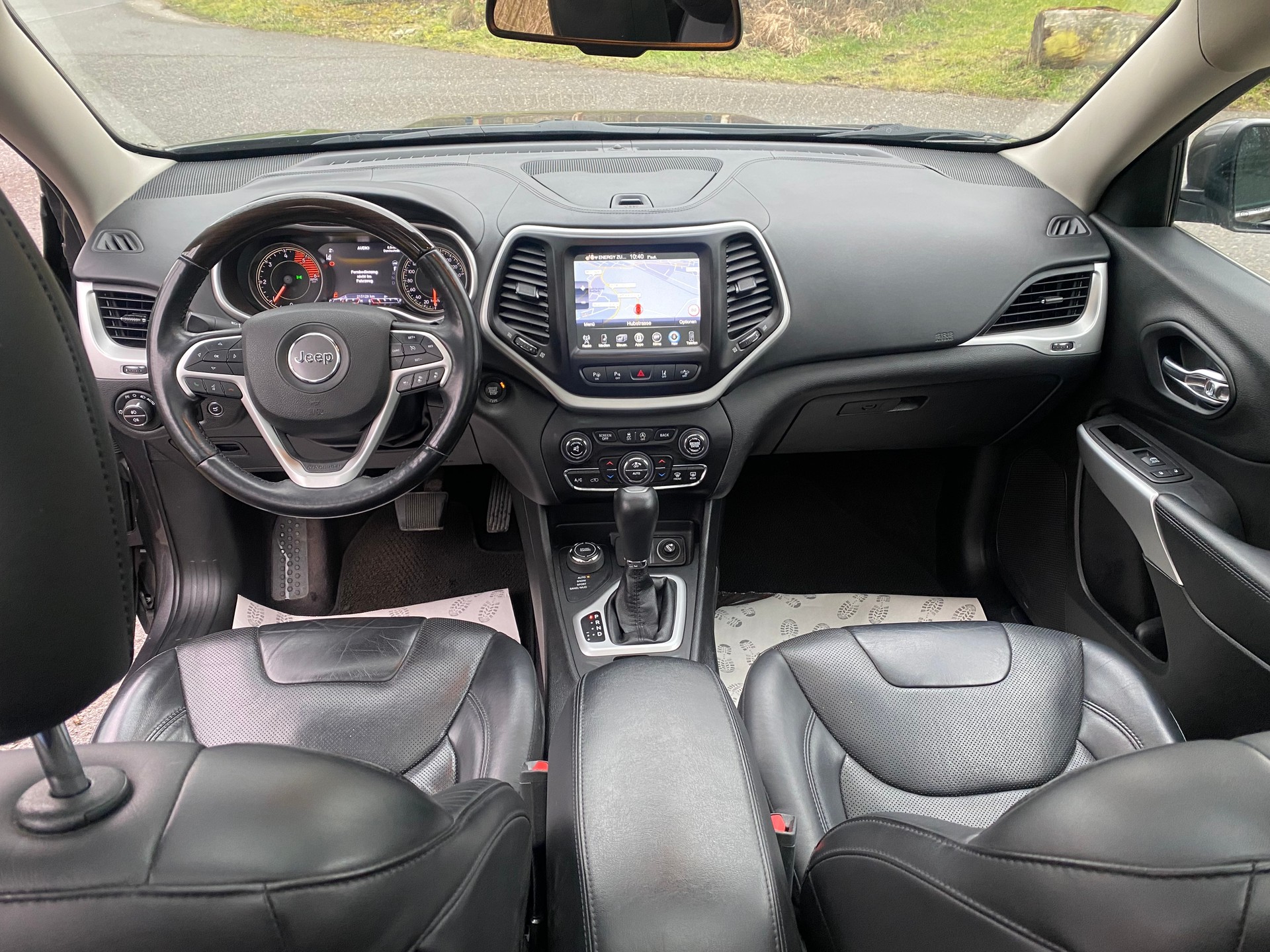 JEEP Cherokee 2.2TD Limited AWD 9ATX-image-4