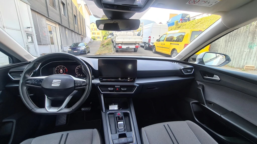 SEAT Leon ST 2.0 TDI EVO DSG 4Drive Style ** Anh-Kupplung 2000 Kg ** Full Digital Cockpit ** Abstandsregelsysteme **-image-9
