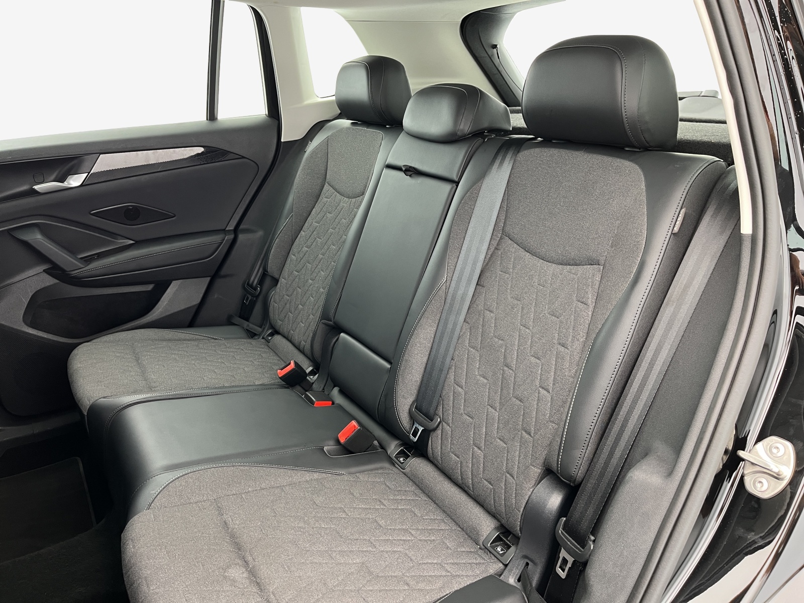 VW Tiguan 2.0 TSI DSG Life 4Motion-image-11