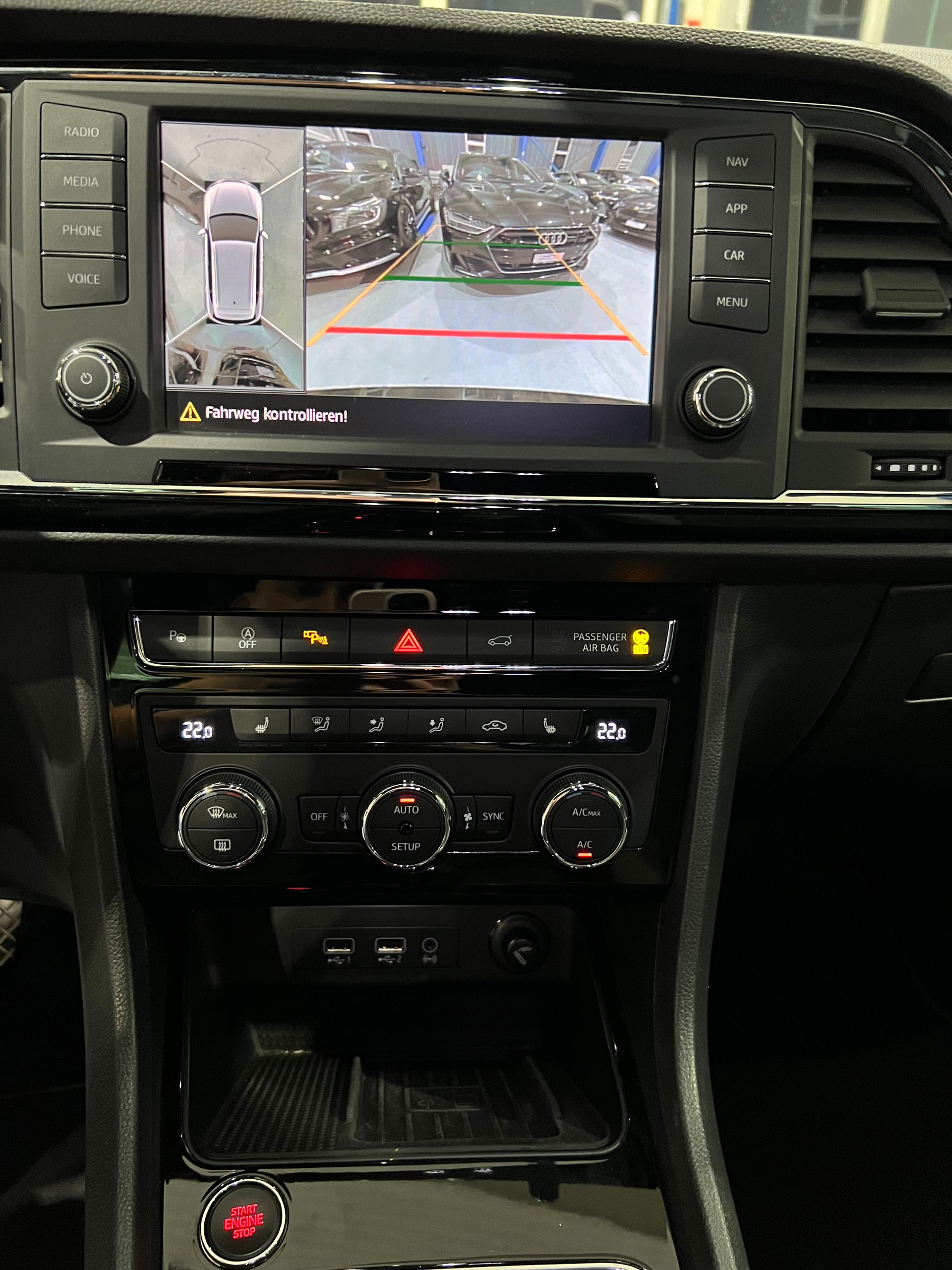 SEAT Ateca 2.0 TDI CR Xcellence DSG**Tempomat ACC,360 Kamera.Park Pilot,Frisch ab MFK**-image-9