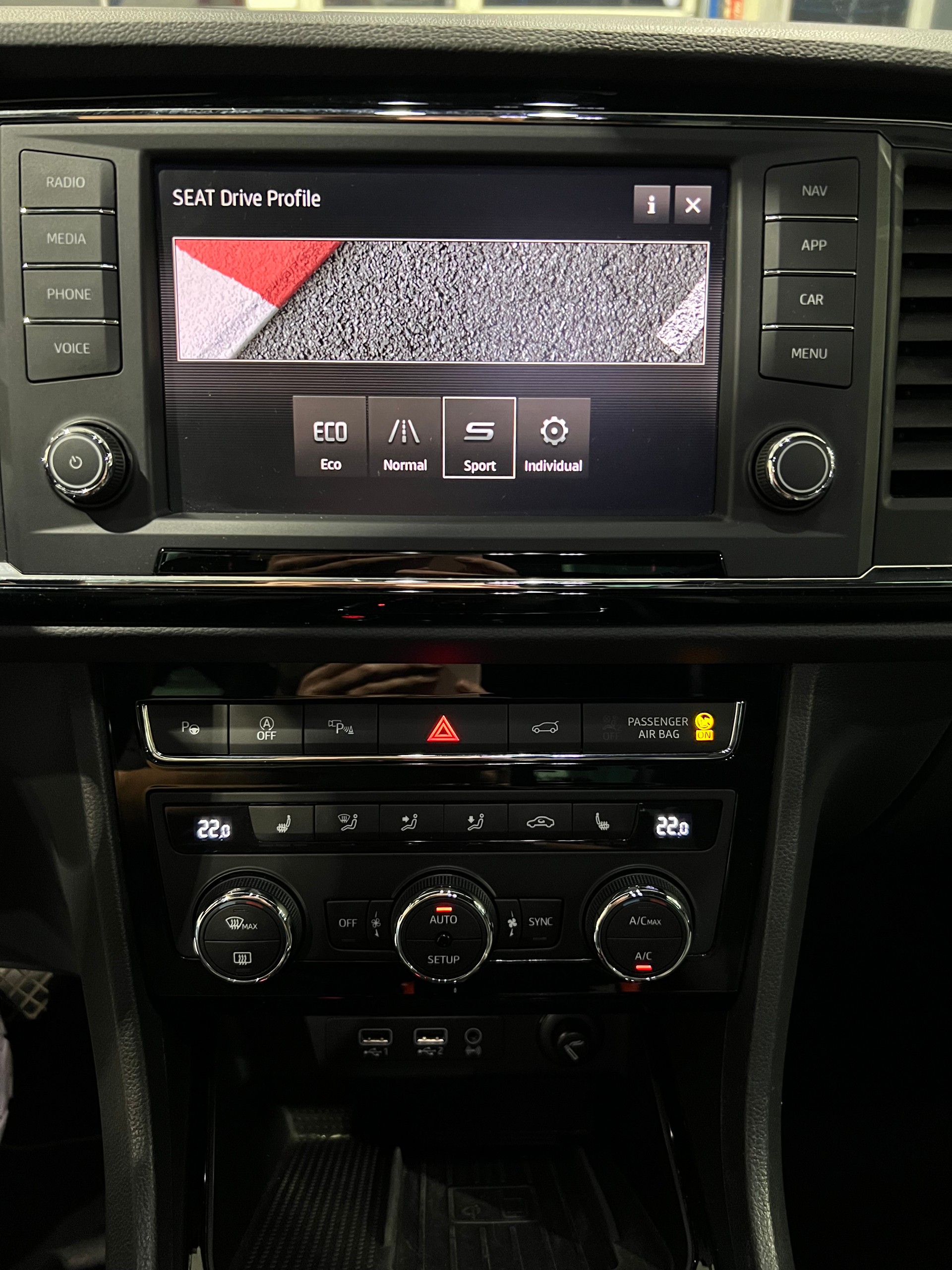 SEAT Ateca 2.0 TDI CR Xcellence DSG**Tempomat ACC,360 Kamera.Park Pilot,Frisch ab MFK**-image-14