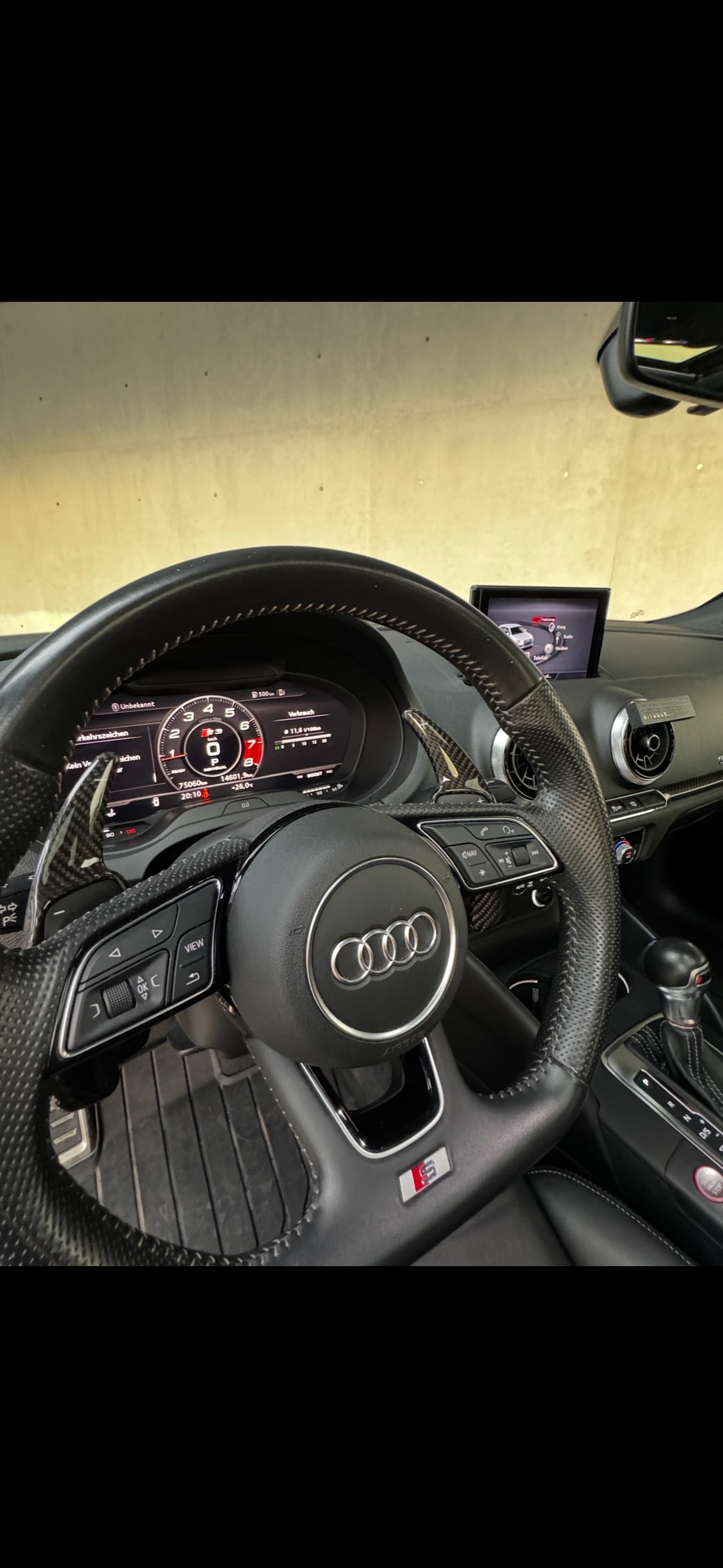 AUDI 2.0 T FSI quattro S-Tronic-image-6