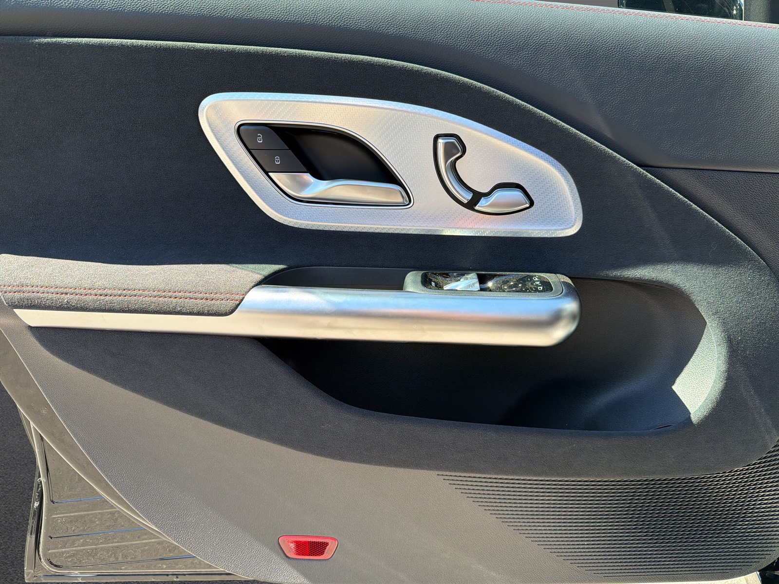 MERCEDES-BENZ CLA Shooting Brake 350 4Matic 85 kWh EQ-image-11