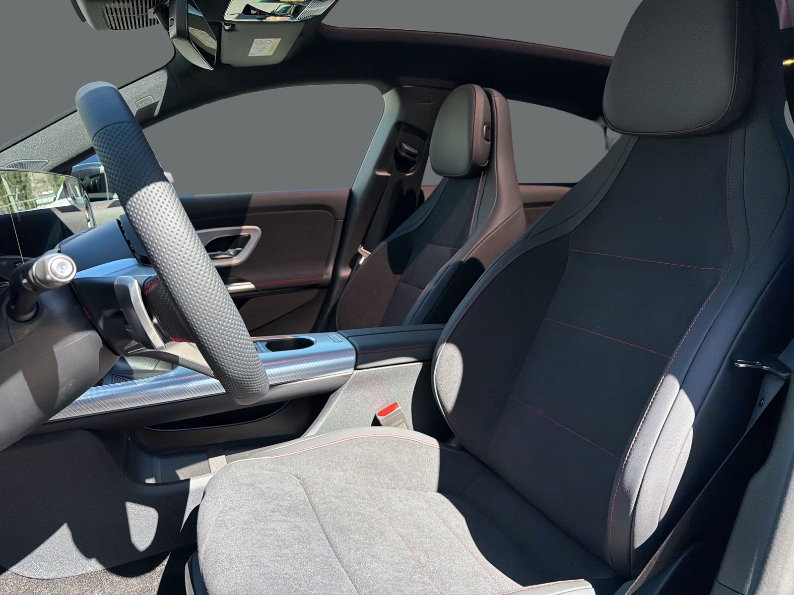 MERCEDES-BENZ CLA Shooting Brake 350 4Matic 85 kWh EQ-image-8