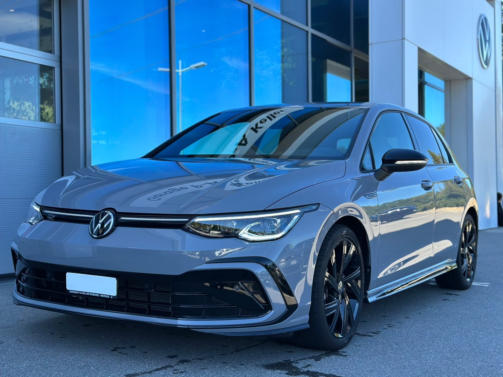 VW Golf 1.5 eTSI mHEV ACT R-Line DSG-image-1