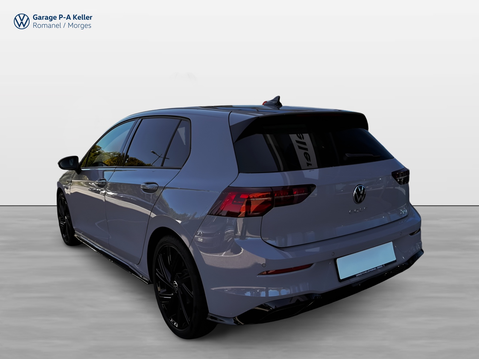 VW Golf 1.5 eTSI mHEV ACT R-Line DSG-image-2