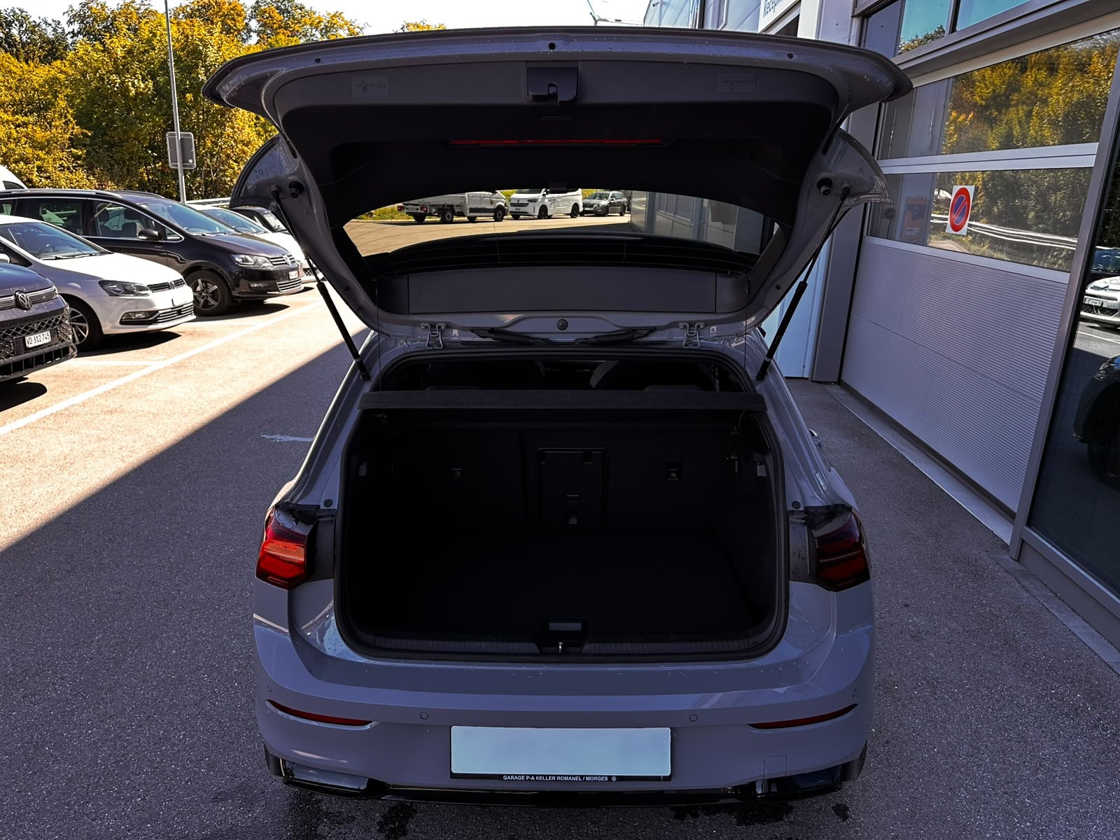 VW Golf 1.5 eTSI mHEV ACT R-Line DSG-image-8