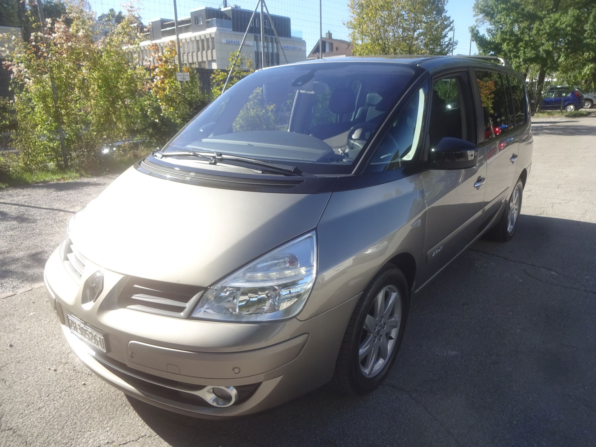 RENAULT Grand Espace 2.0 dCi Dynamic Automatic-image-1