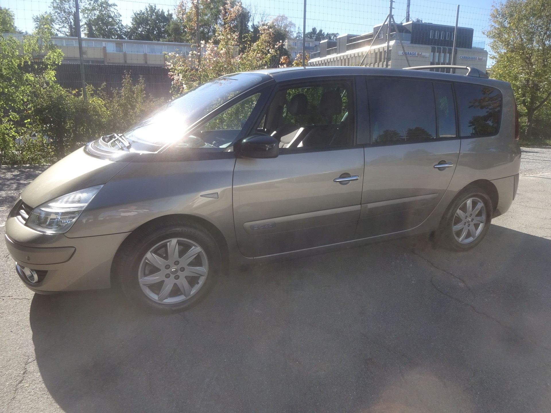 RENAULT Grand Espace 2.0 dCi Dynamic Automatic-image-4