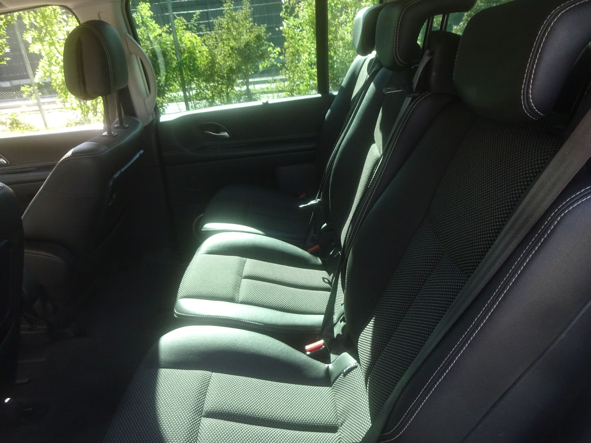 RENAULT Grand Espace 2.0 dCi Dynamic Automatic-image-9