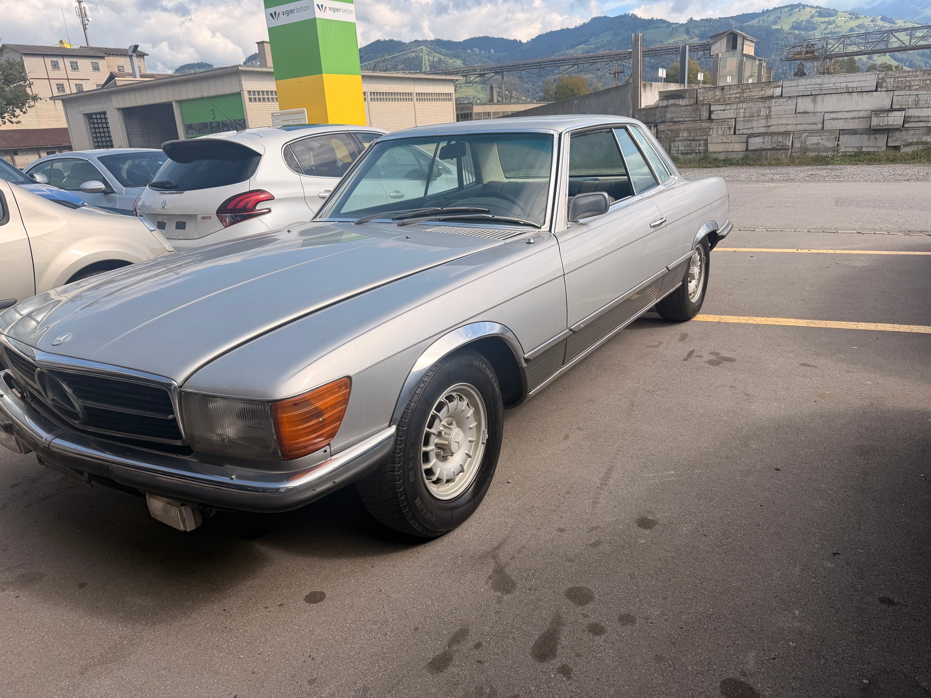 MERCEDES-BENZ SLC 350-image-1