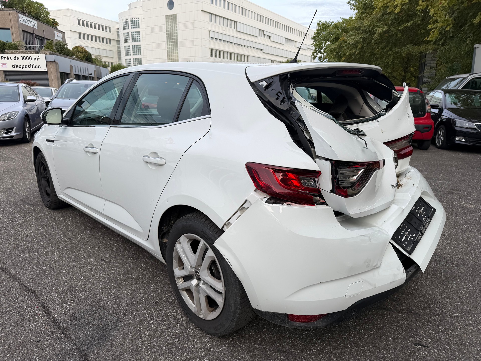 RENAULT Mégane 1.3 16V Turbo Zen EDC-image-7