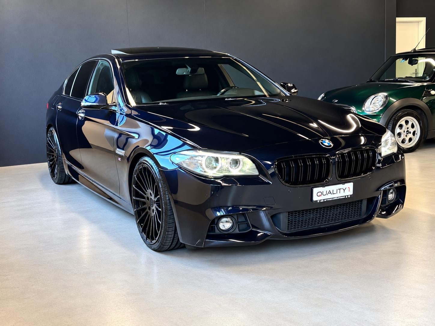BMW 530d xDrive Luxury Line Steptronic-image-0