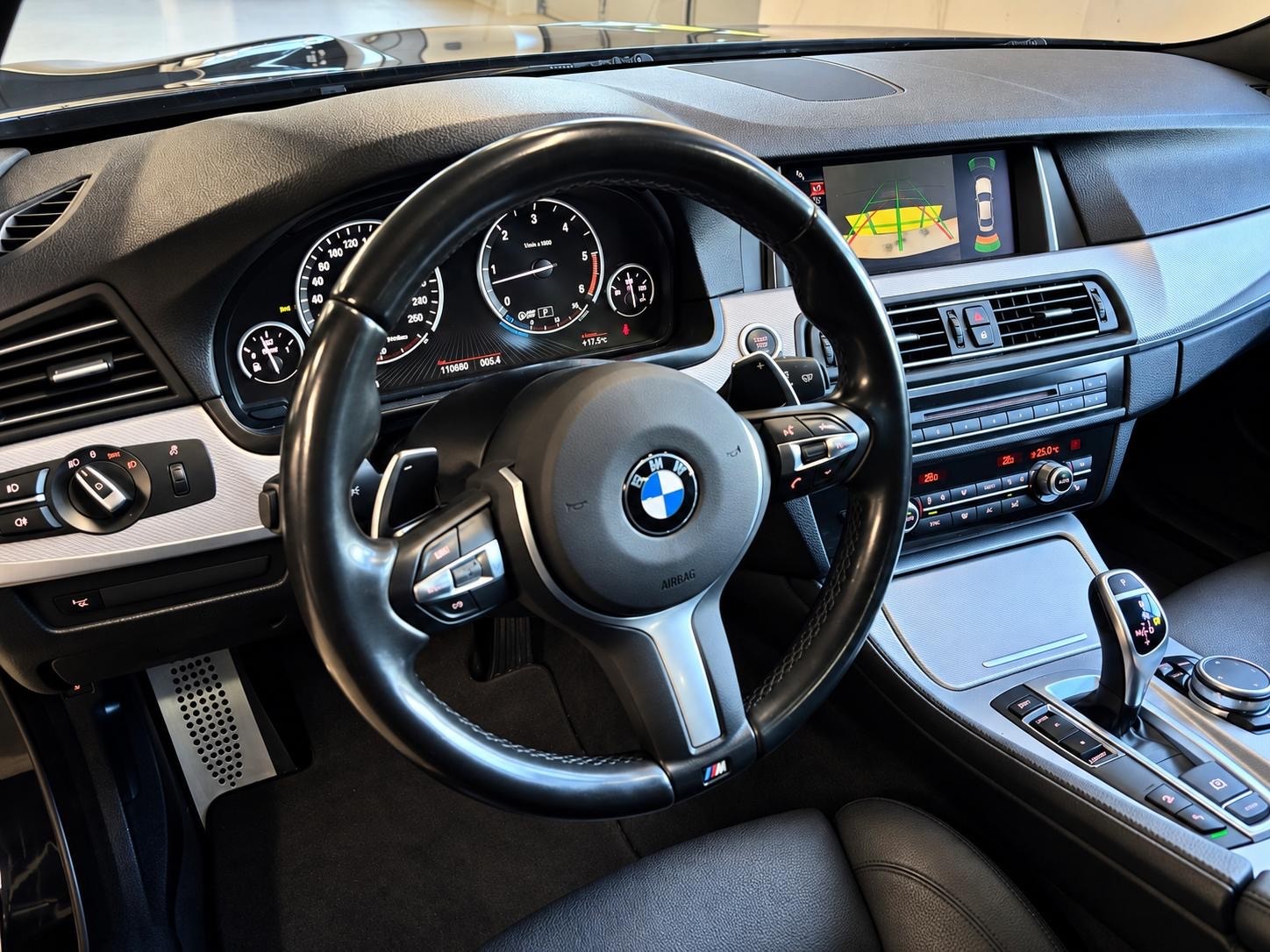 BMW 530d xDrive Luxury Line Steptronic-image-13