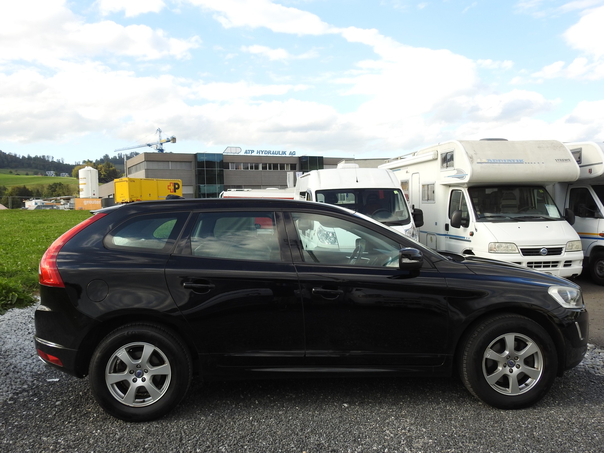 VOLVO XC60 D4 AWD Momentum Geartronic-image-6