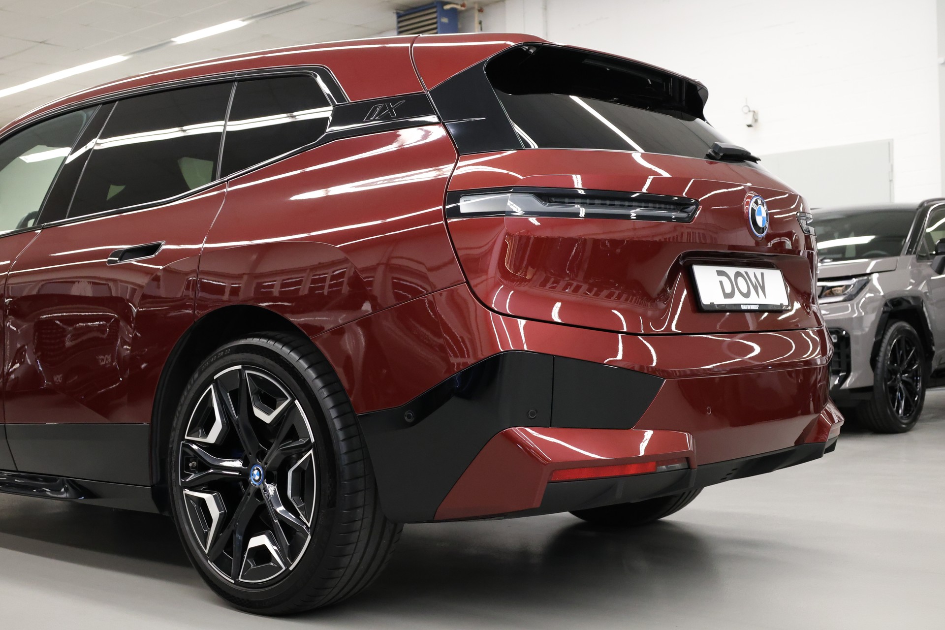 BMW iX xDrive50-image-10