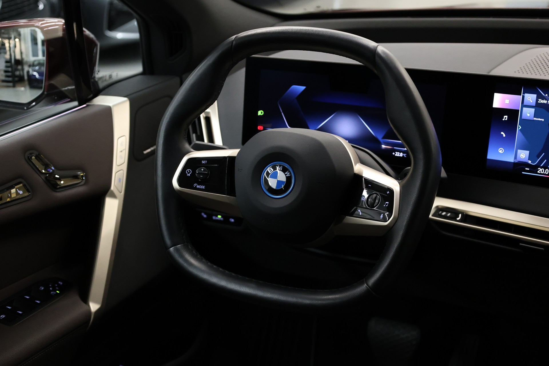 BMW iX xDrive50-image-18