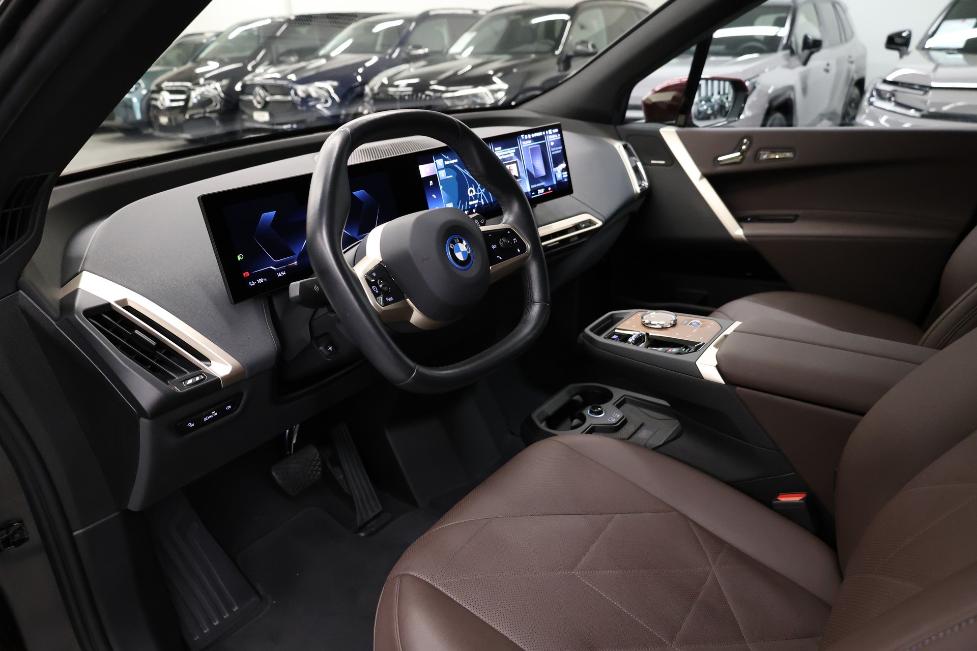 BMW iX xDrive50-image-15