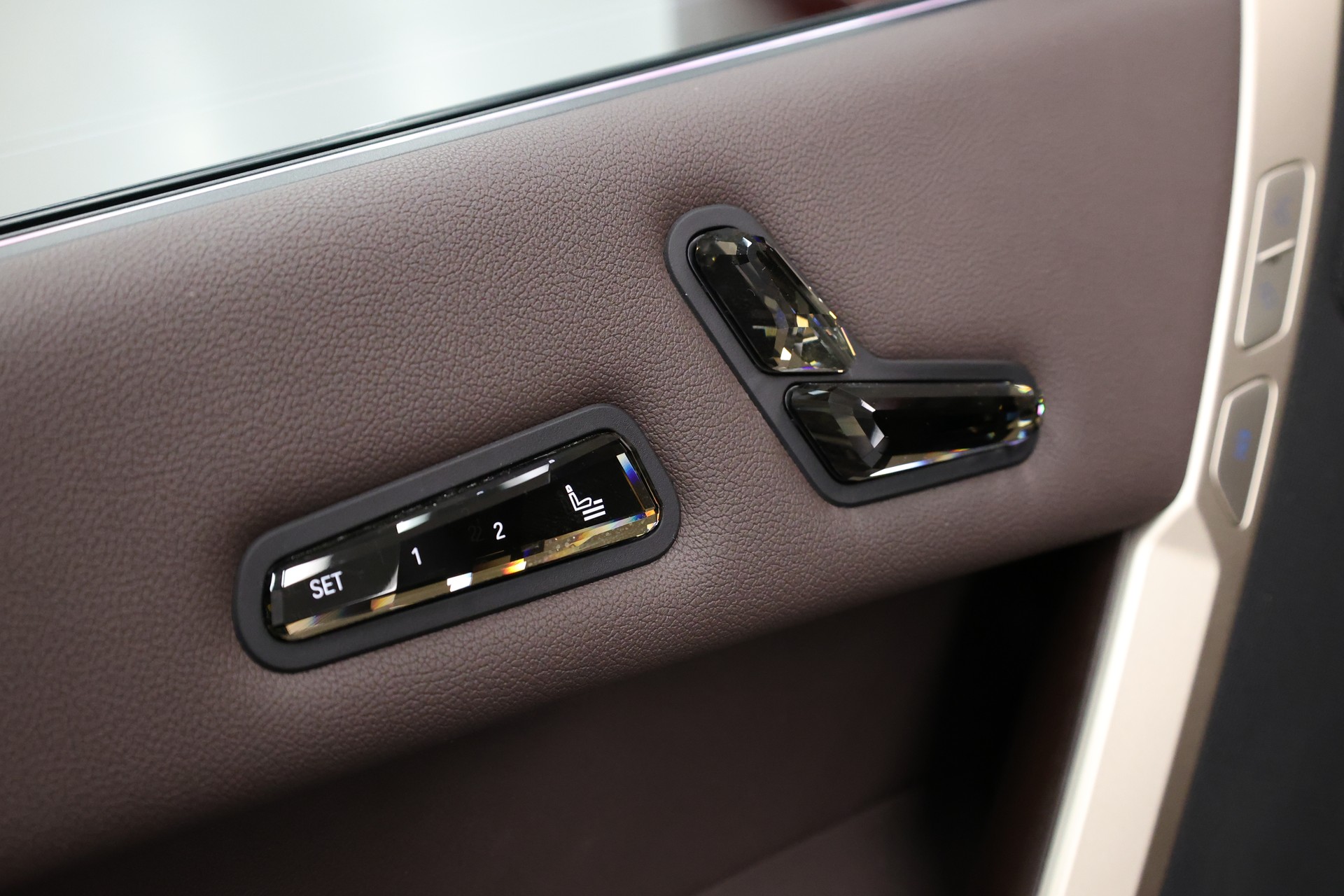 BMW iX xDrive50-image-22