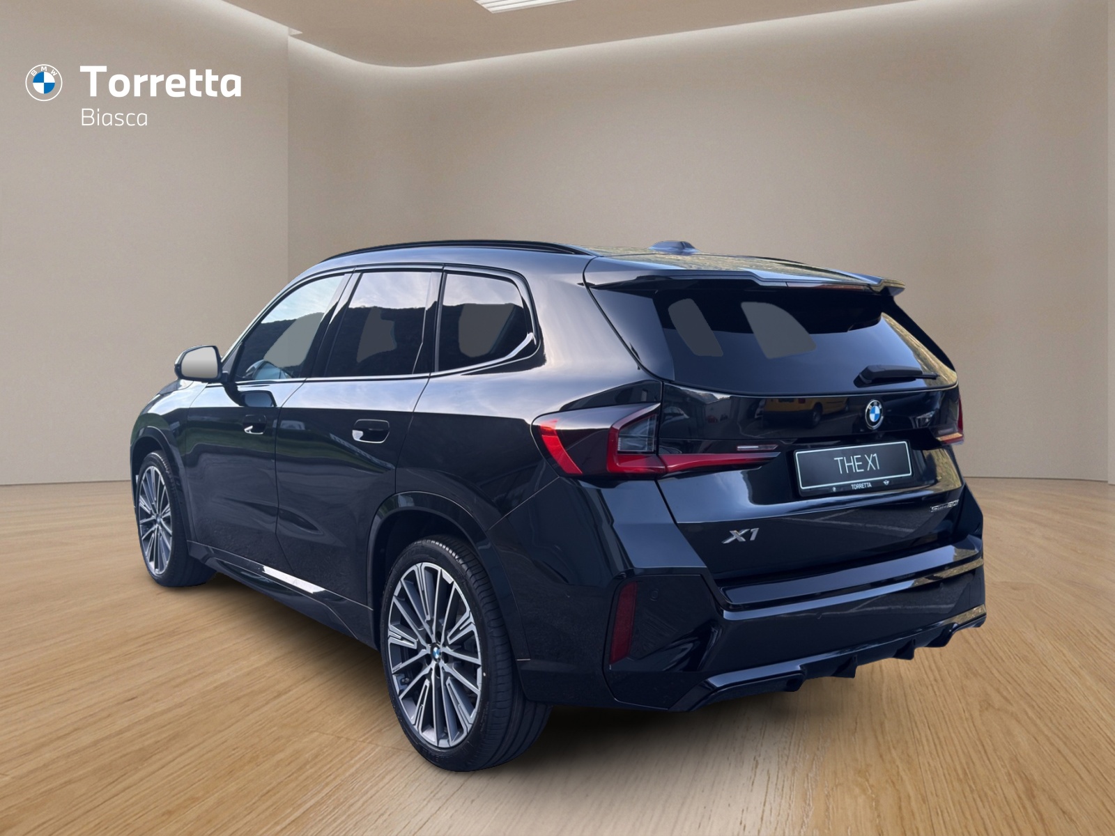 BMW X1 sDrive 20i 48V M Sport-showroom-element-2