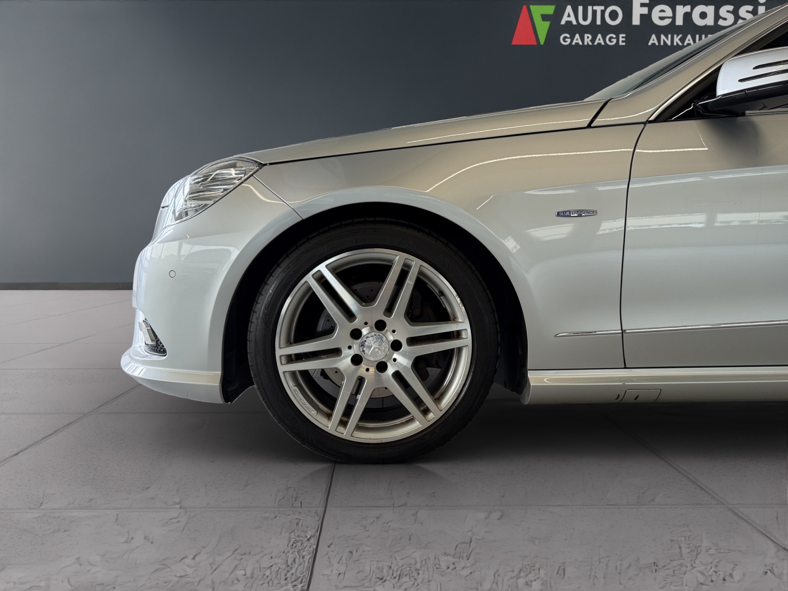MERCEDES-BENZ E 350 CGI BlueEfficiency Avantgarde 7G-Tronic-image-10