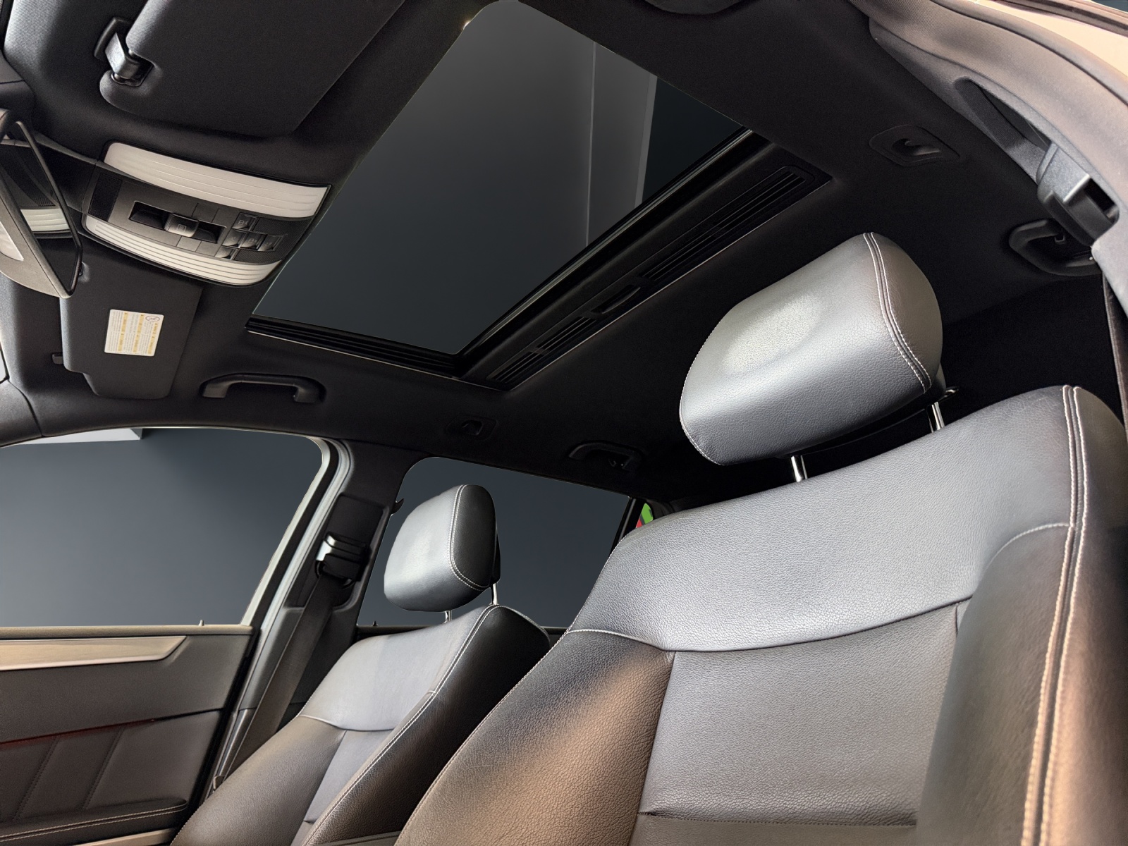 MERCEDES-BENZ E 350 CGI BlueEfficiency Avantgarde 7G-Tronic-image-21